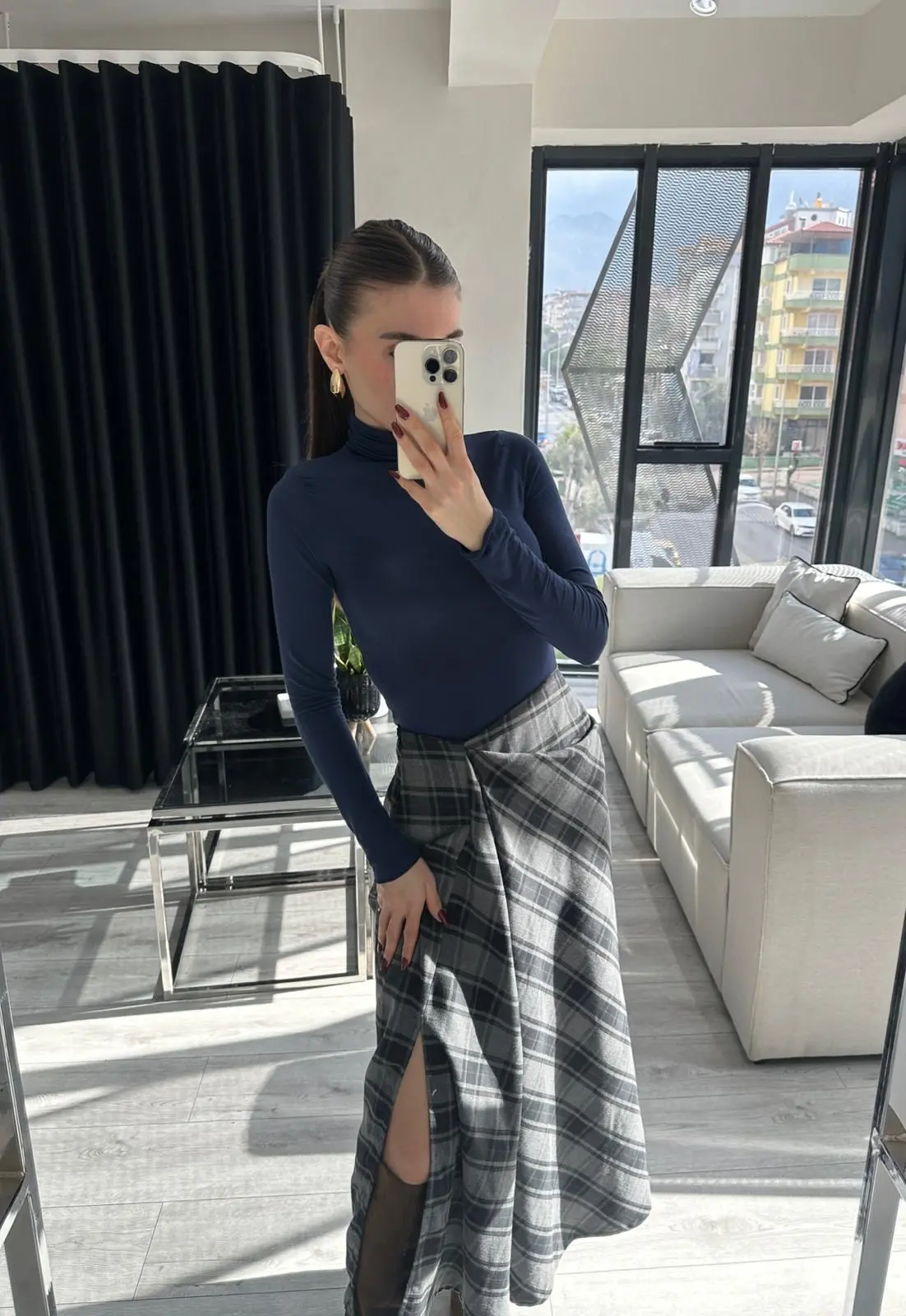 YIRTMAÇ DETAYLI EKOSE ETEK