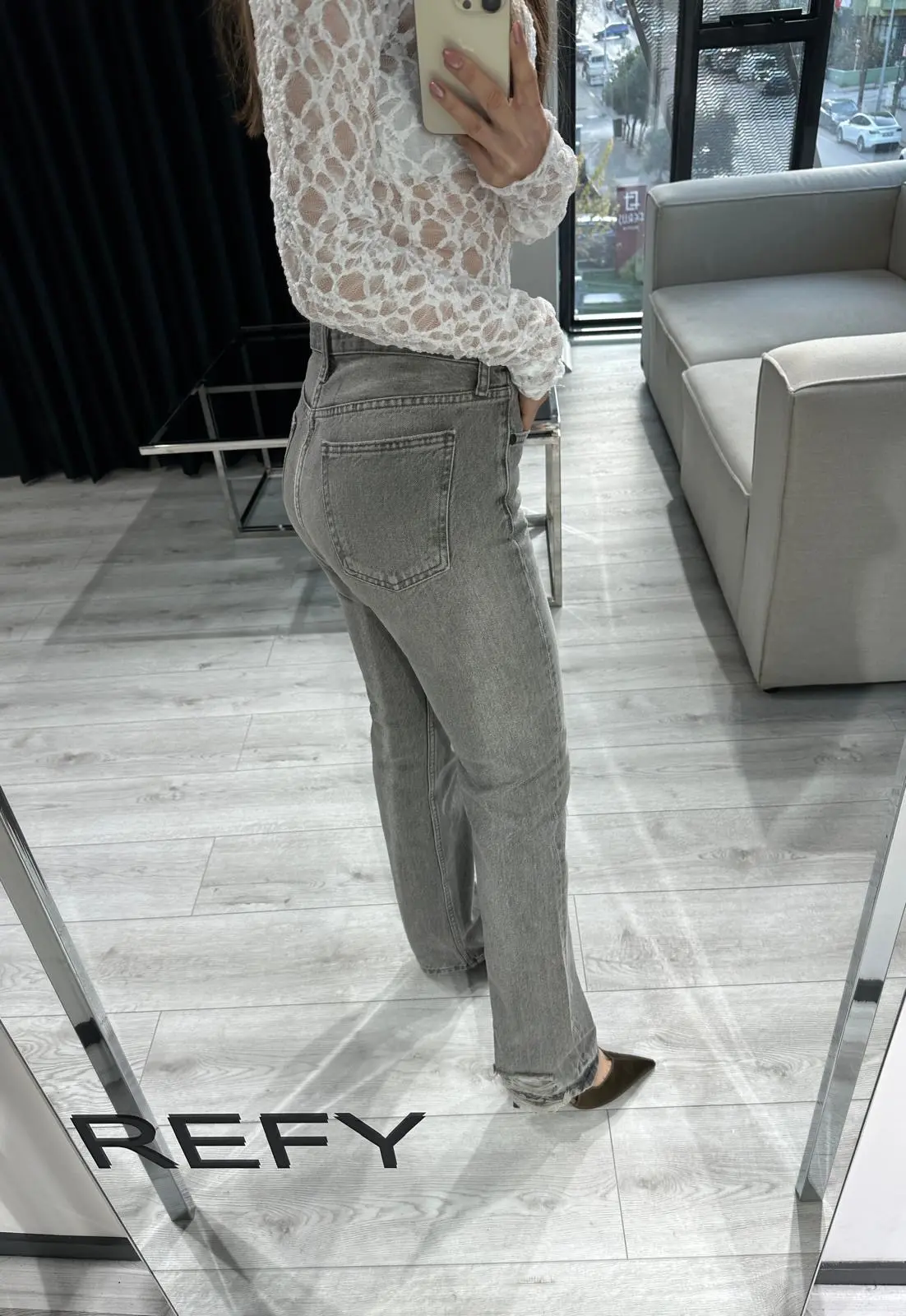 ORJ MARKA PAÇA ESKİTME DETAYLI BOYFİT JEAN
