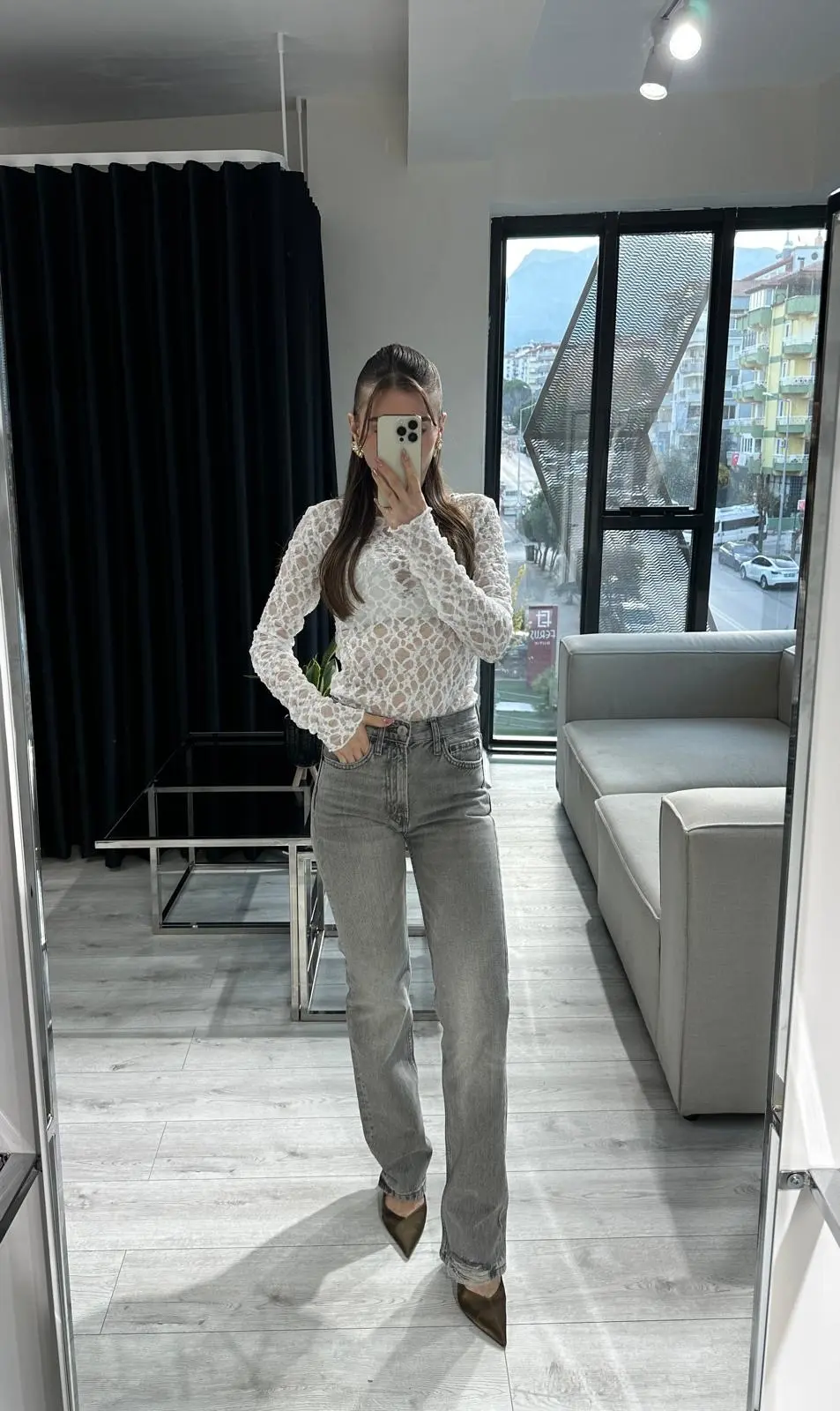 ORJ MARKA PAÇA ESKİTME DETAYLI BOYFİT JEAN