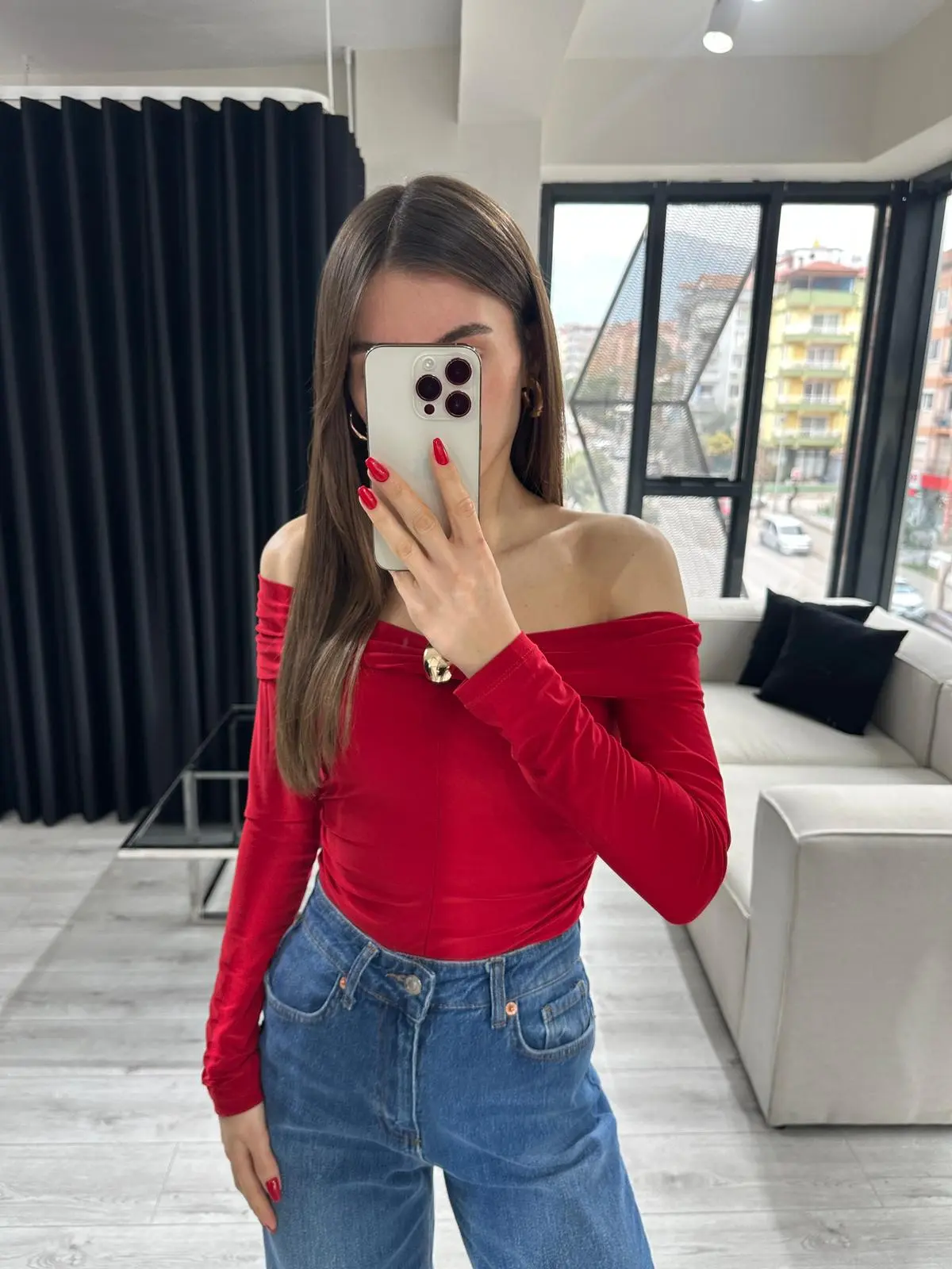 KIRMIZI DÜŞÜK OMUZ GOLD TOKALI BLUZ