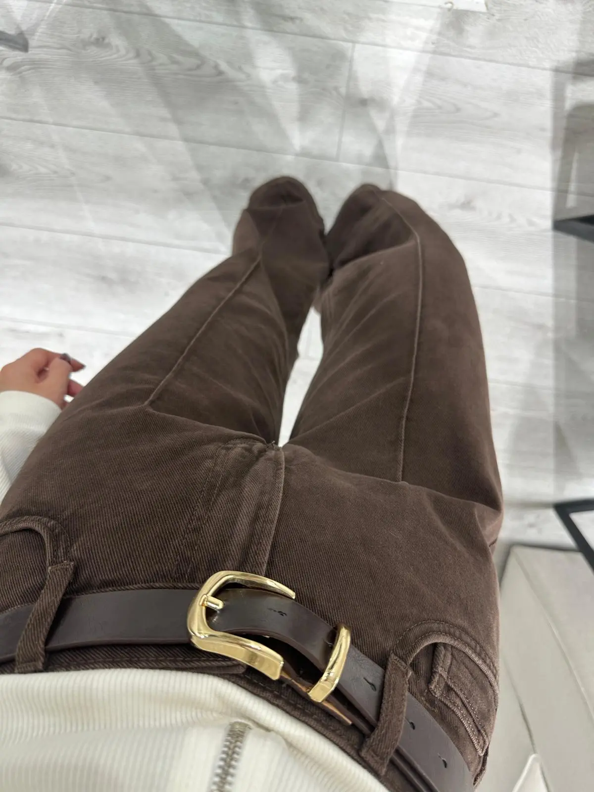 ÖNDEN DİKİŞ DETAYLI KAHVERENGİ JEAN