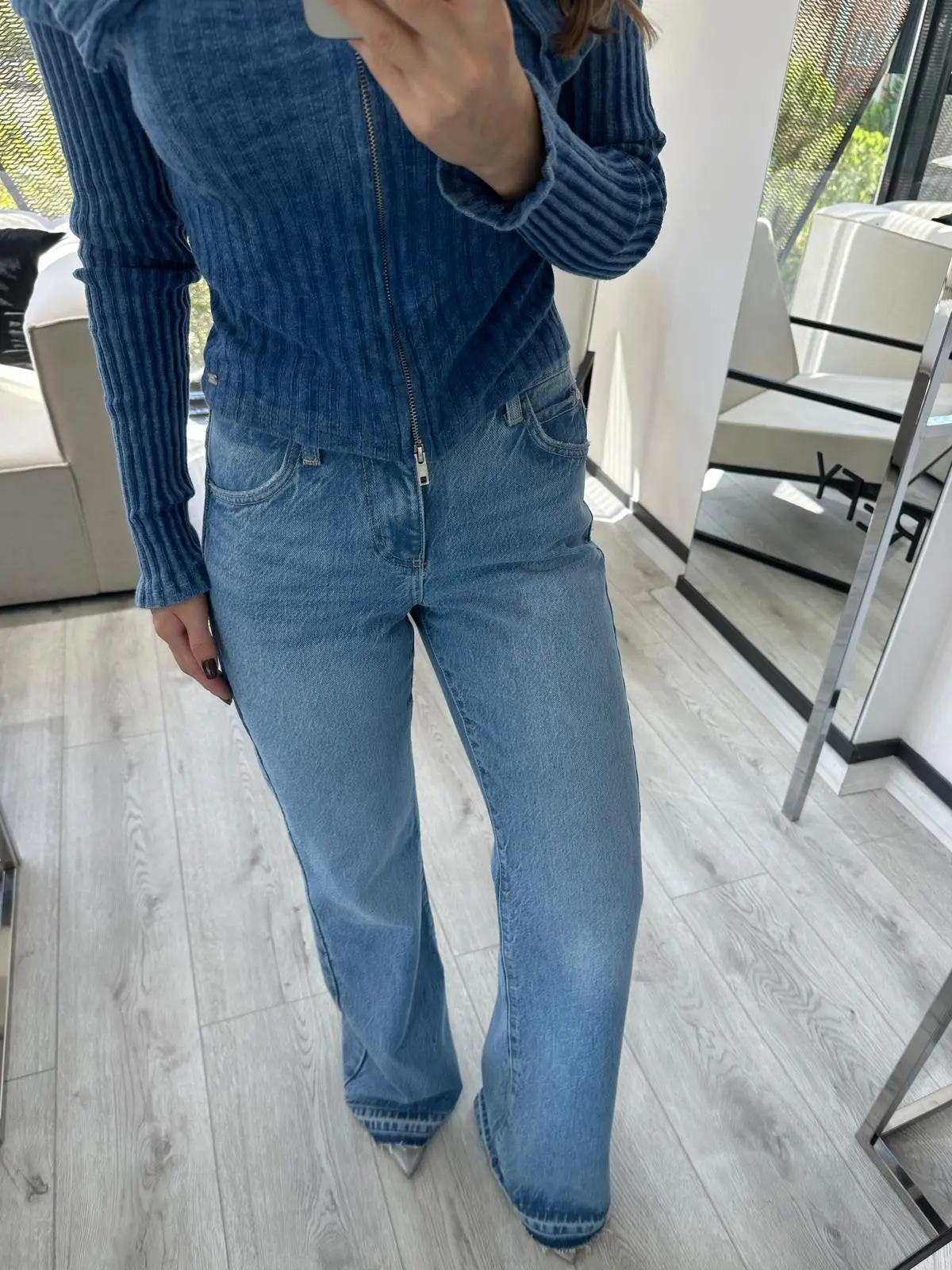 MARKA MODEL AÇIK PAÇA JEAN