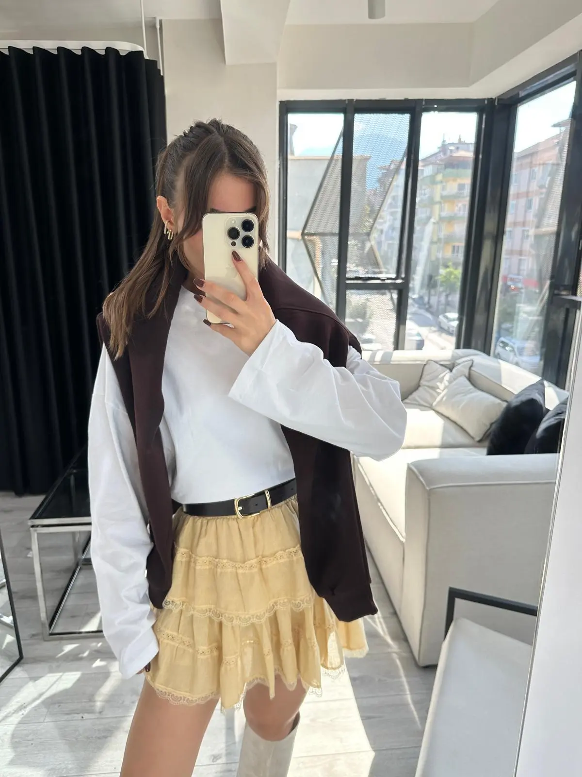 DANTELLİ KATLI SARI ŞORT ETEK