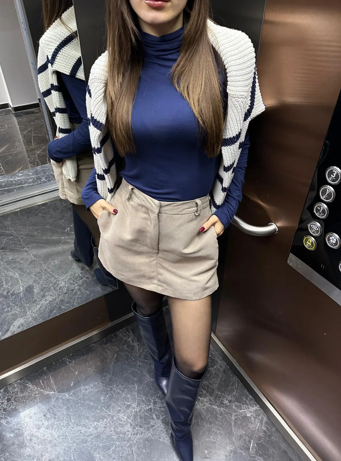 KADİFE BEJ KEMERLİ ŞORT ETEK