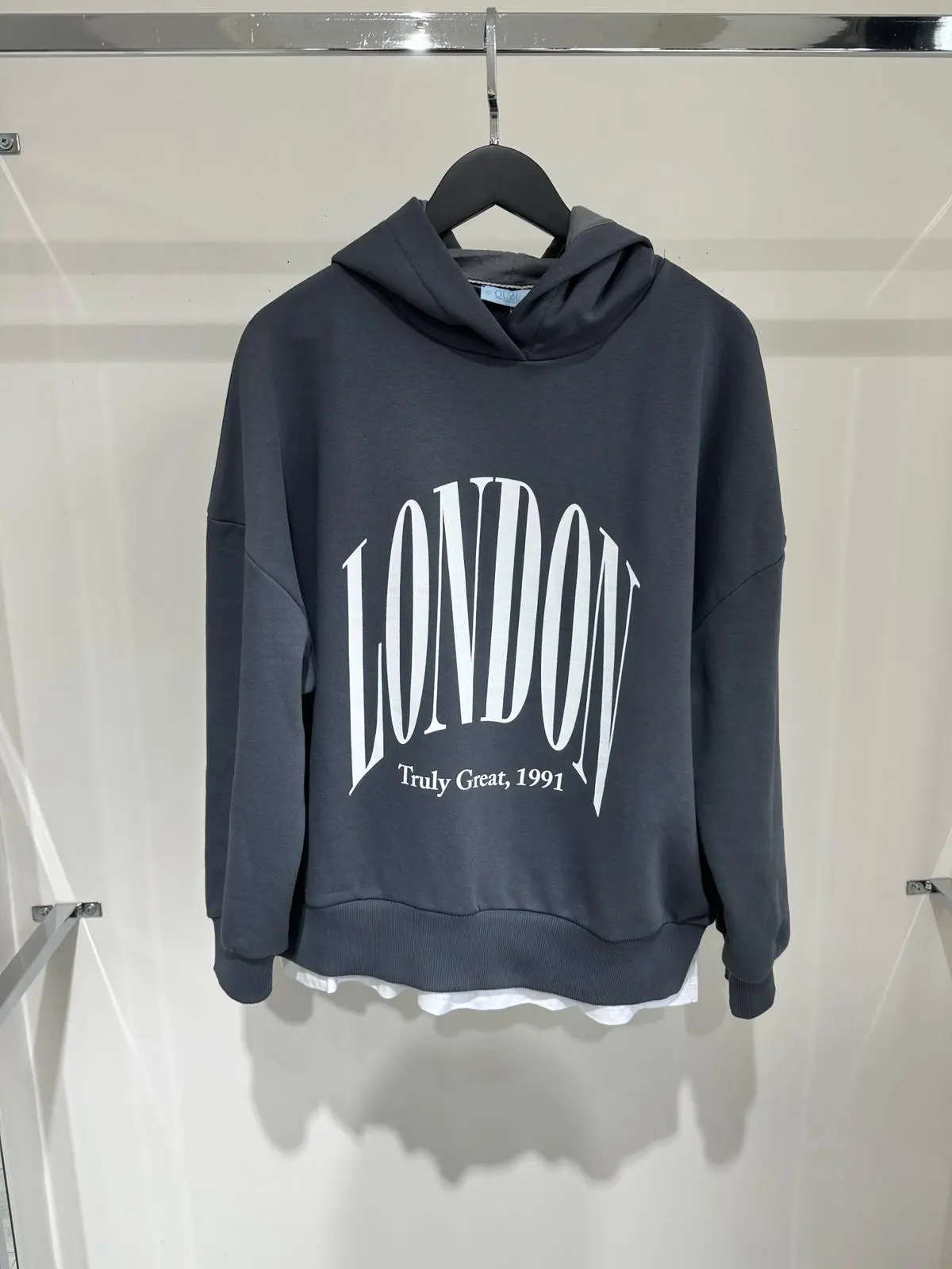 LONDON BASKILI T-SHİRT DETAYLI SWEAT
