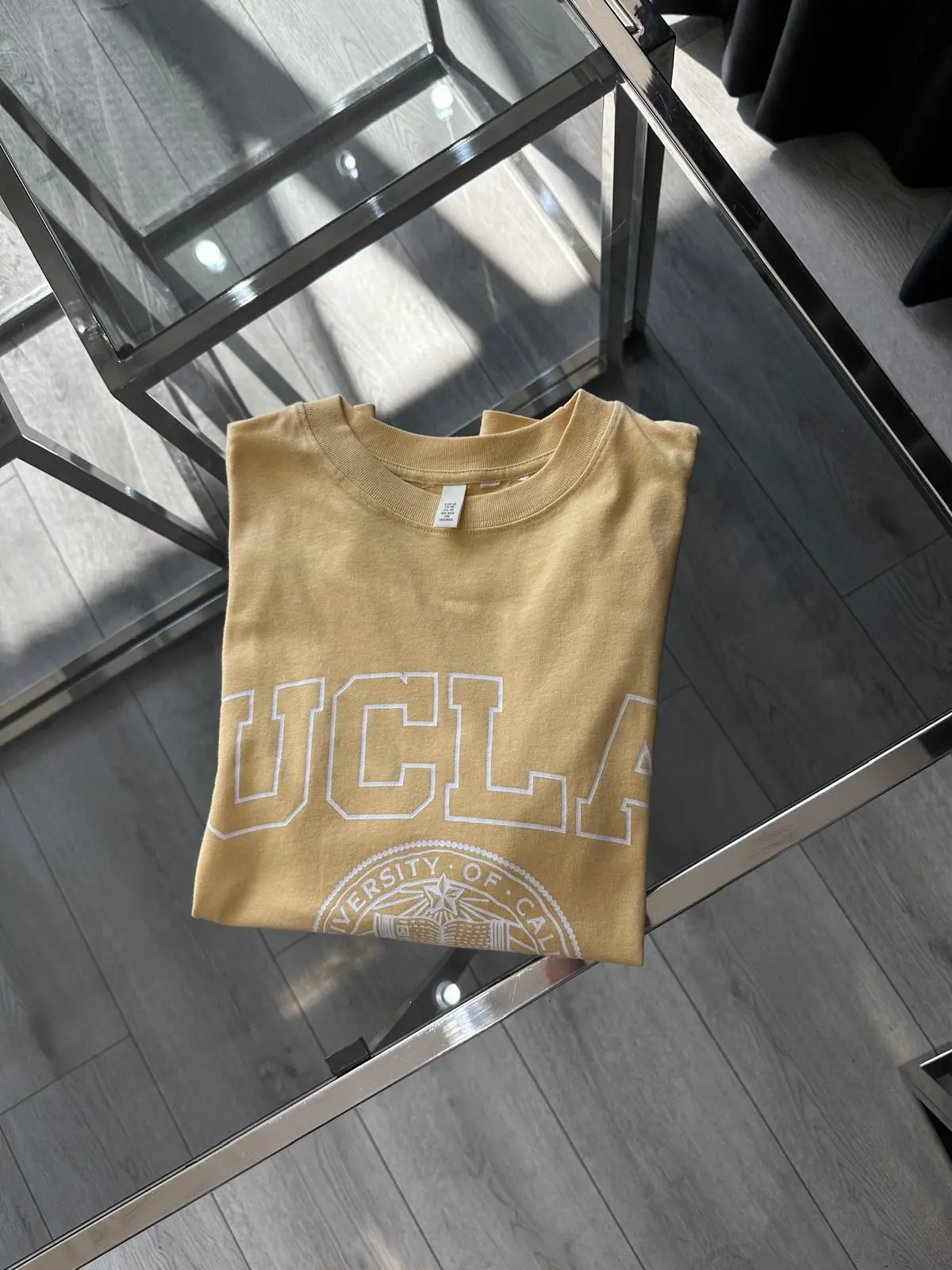 UCLA BASKI SARI T-SHİRT