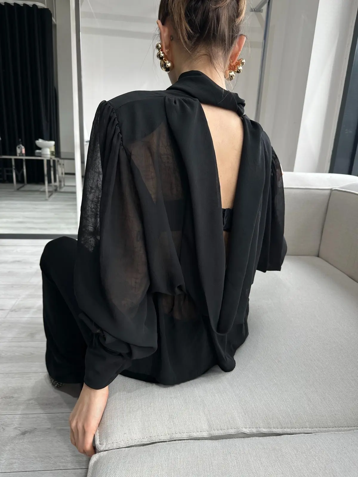 FULAR DETAY VATKALI TRANSPARAN BLUZ