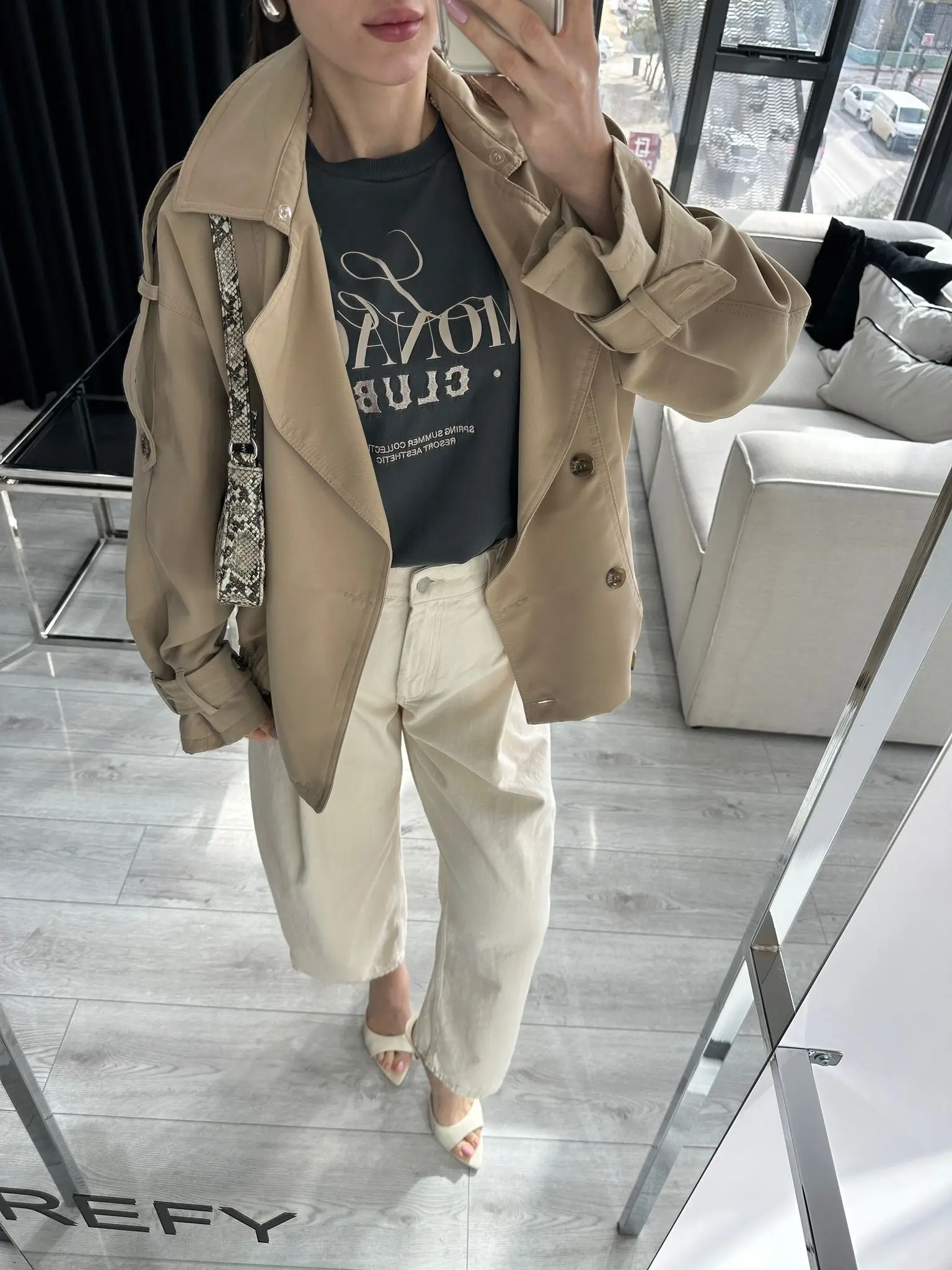 ÇIKARILABİLİR KÜRK DETAYLI TRENCHCOAT