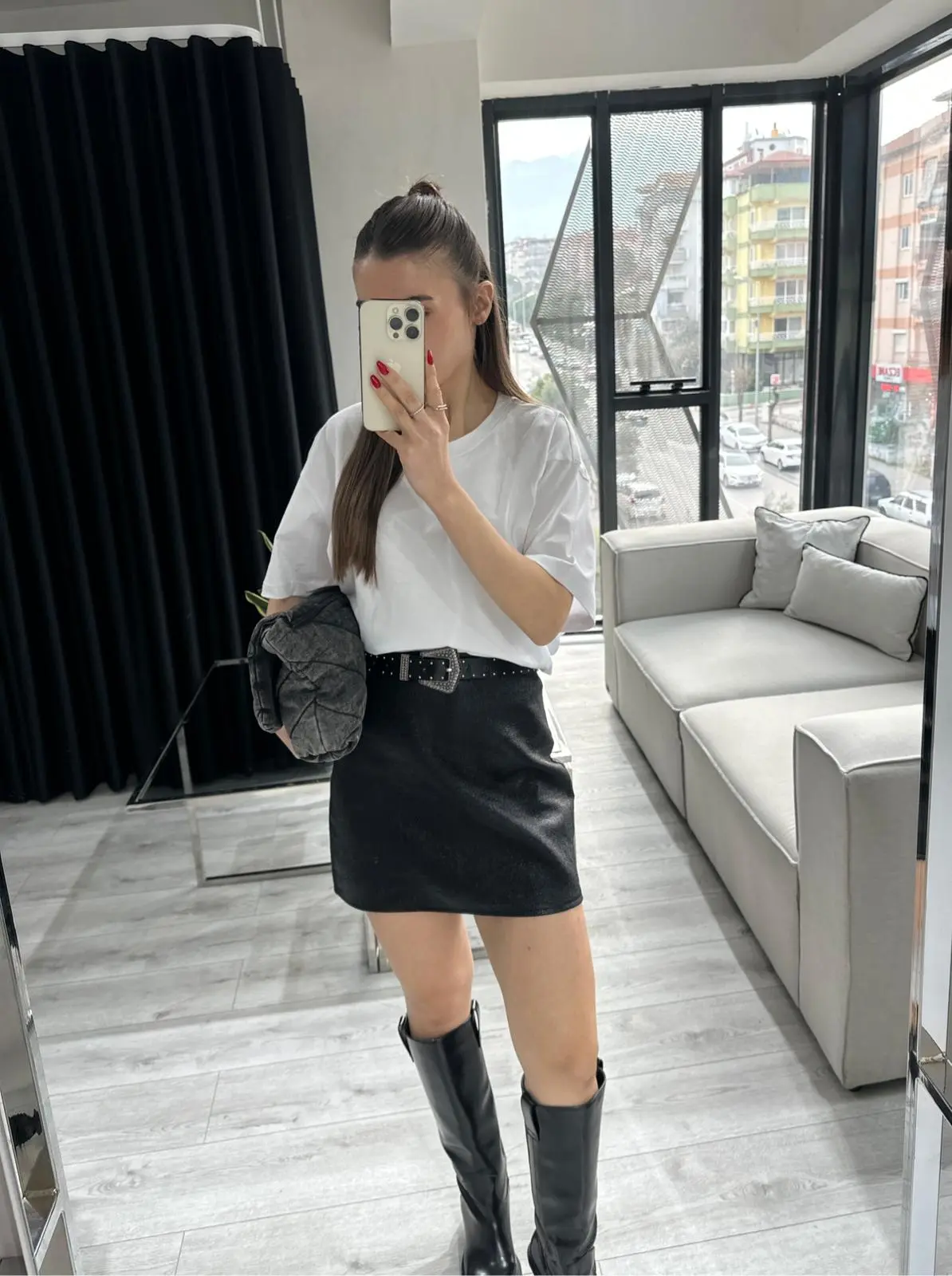 PARLAK RUGAN SİYAH ETEK