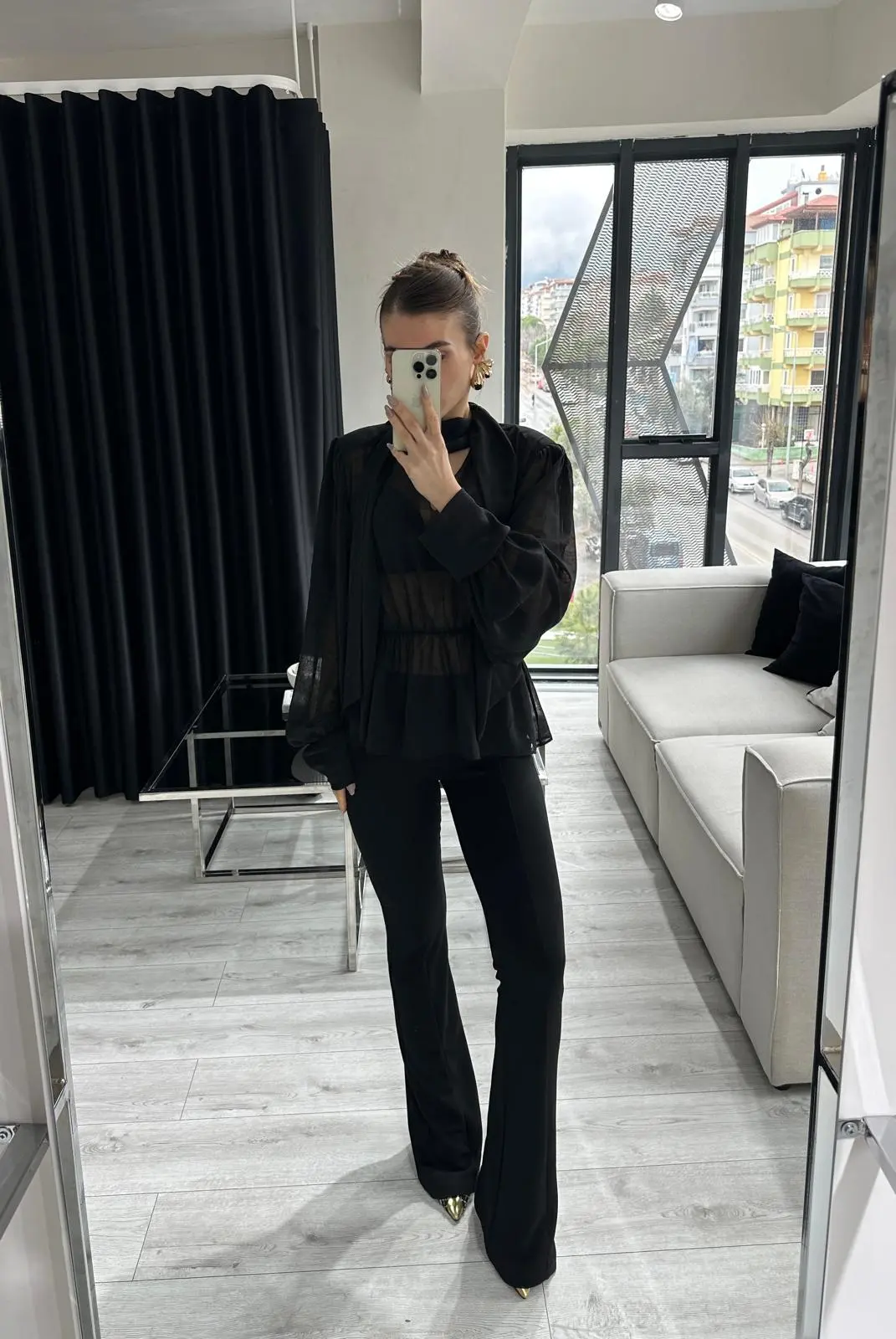 FULAR DETAY VATKALI TRANSPARAN BLUZ