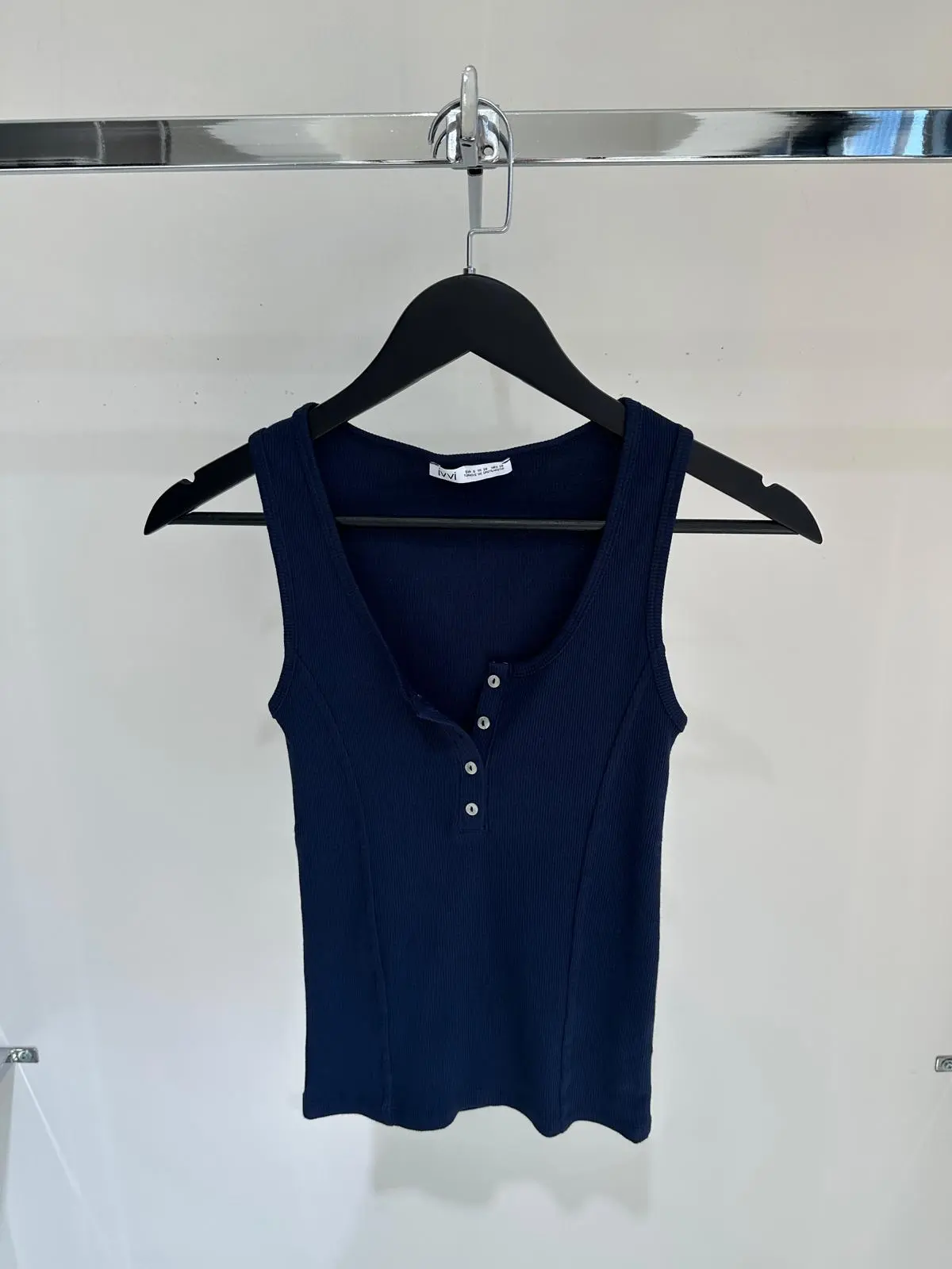 DÜĞME DETAY LACİVERT KARE YAKA ASKILI BLUZ