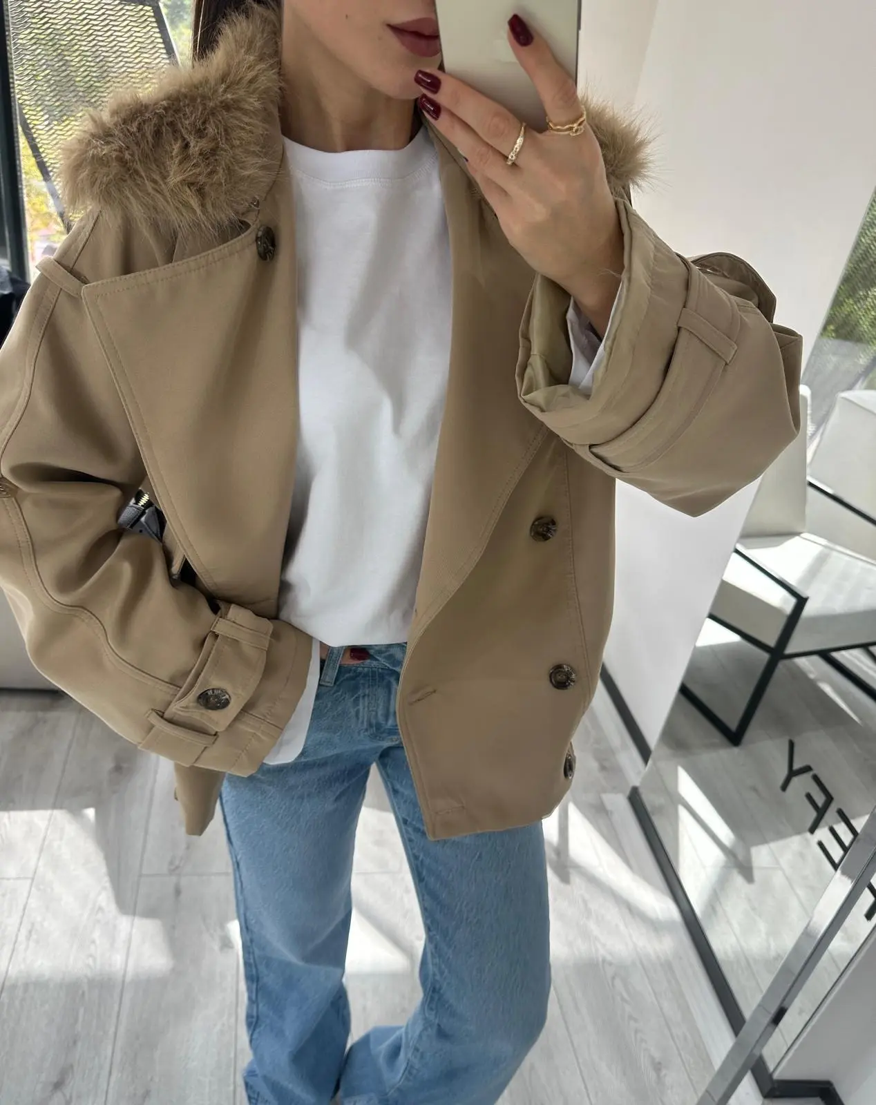 ÇIKARILABİLİR KÜRK DETAYLI TRENCHCOAT