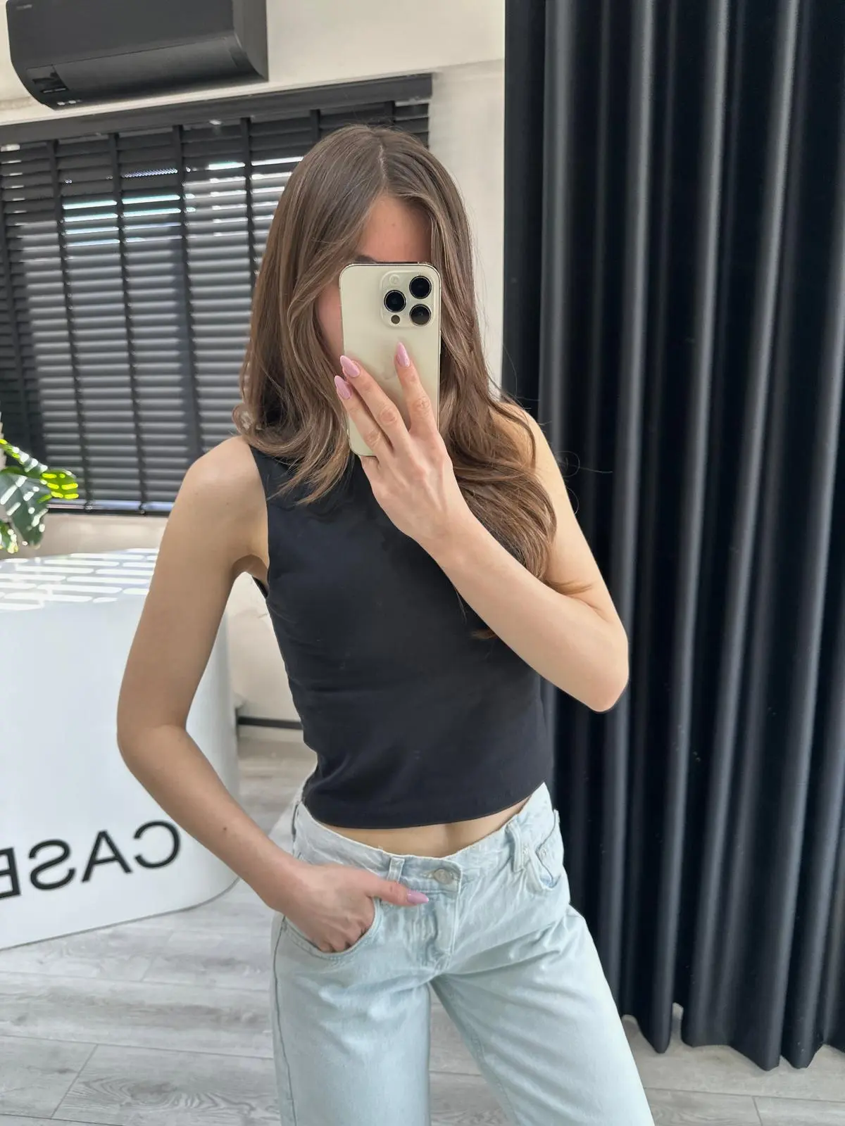 KOLSUZ SİYAH CROP  TOP