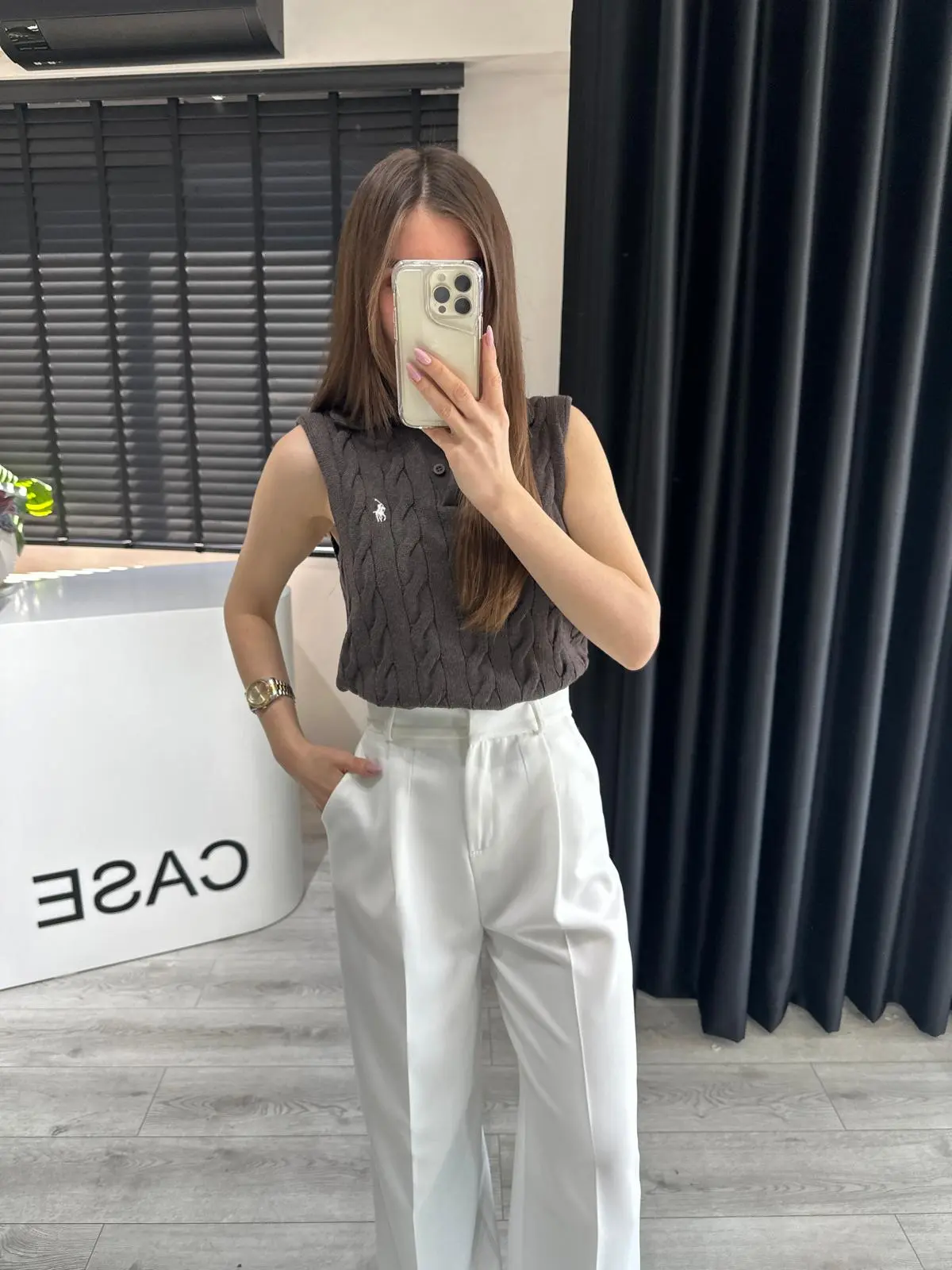 POLO YAKA DÜĞMELİ KOLSUZ TRİKO