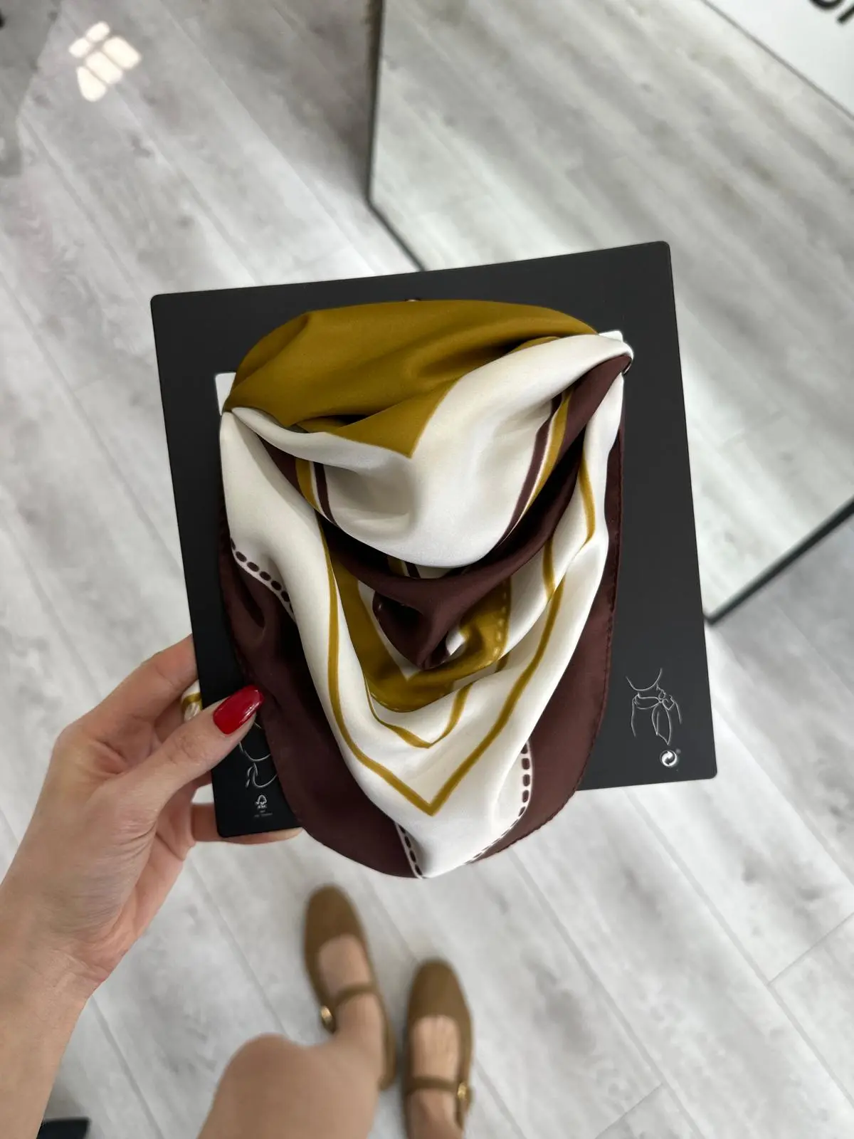 YAĞ YEŞİLİ KAHVE ÇİZGİLİ FULAR