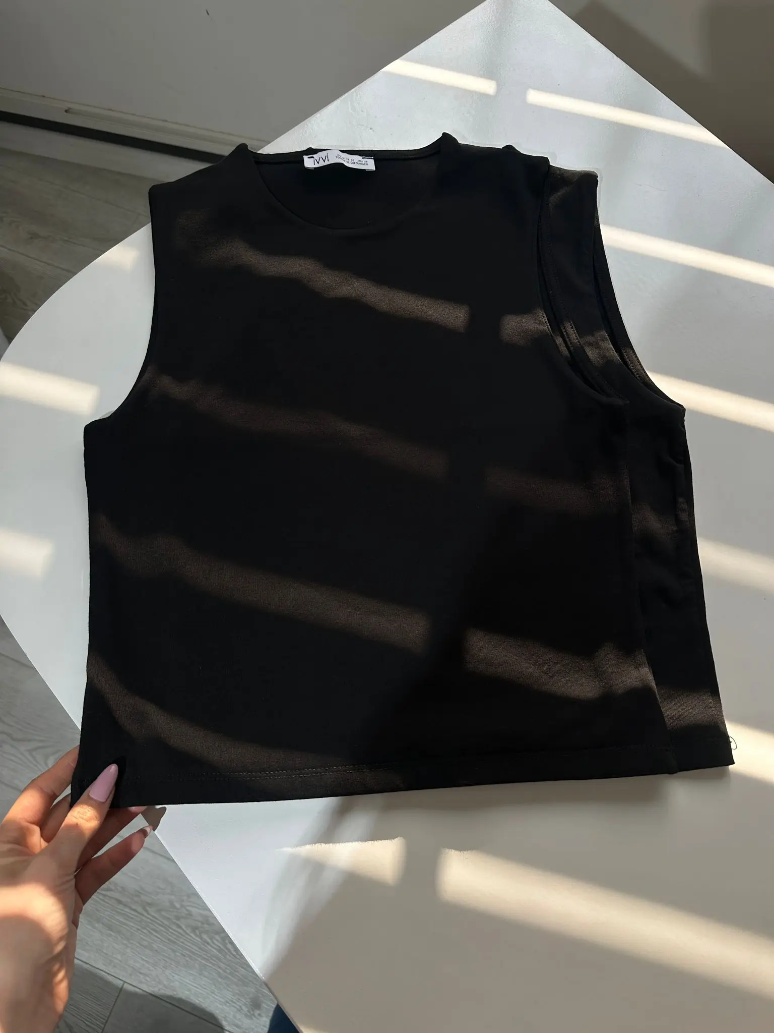 KOLSUZ SİYAH CROP  TOP