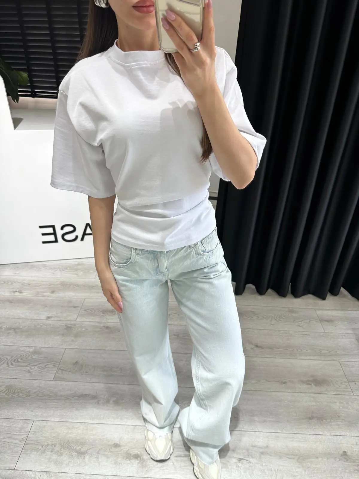 Arkası İp Detay Beyaz Basic Tshirt