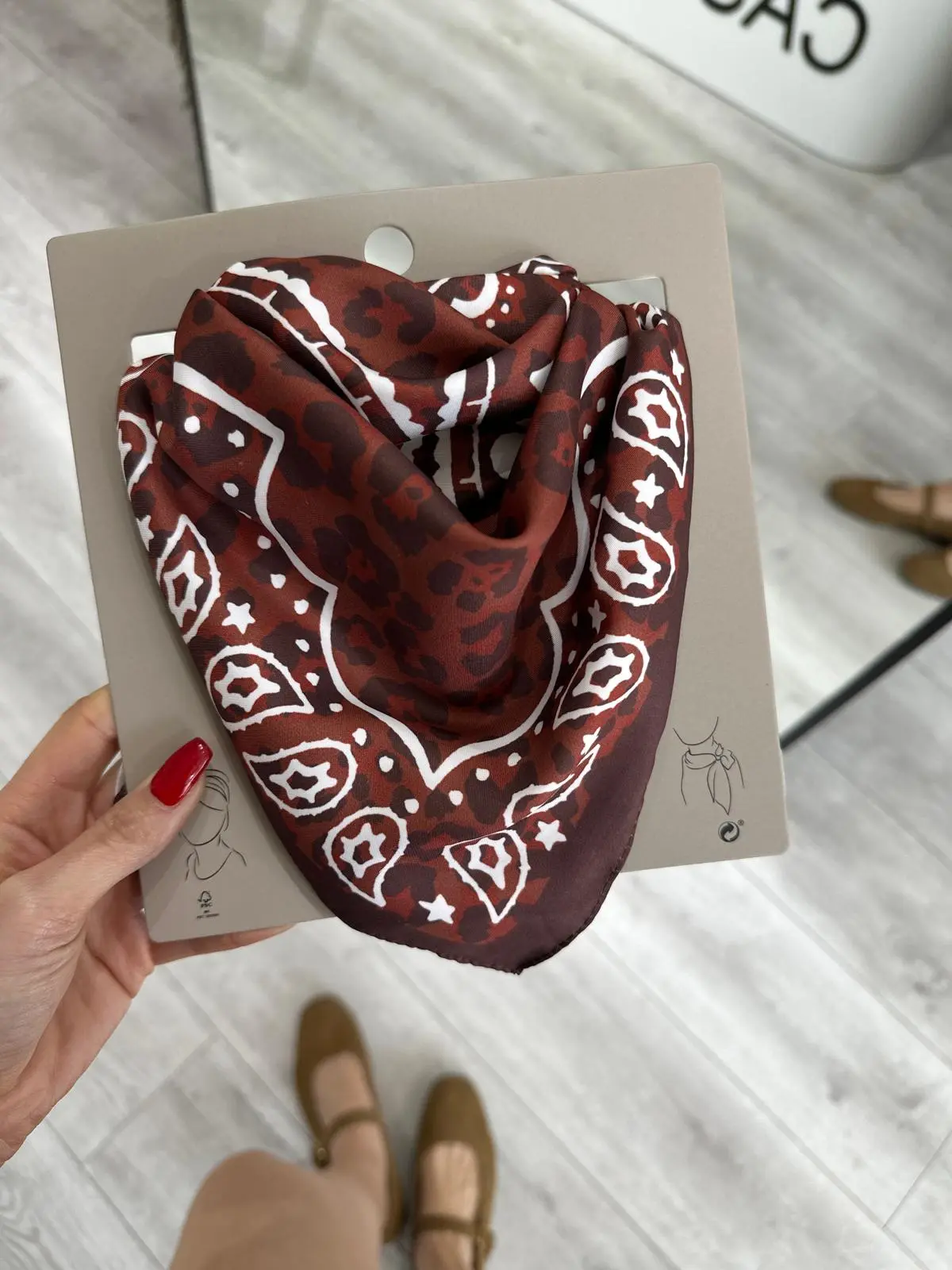 KİREMİT DESENLİ FULAR