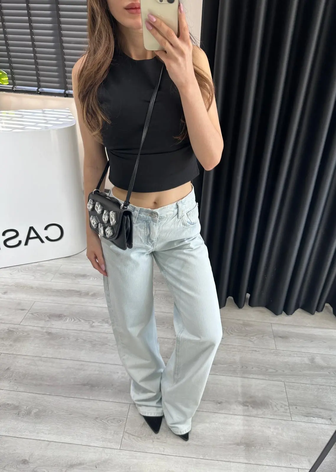 KOLSUZ SİYAH CROP  TOP