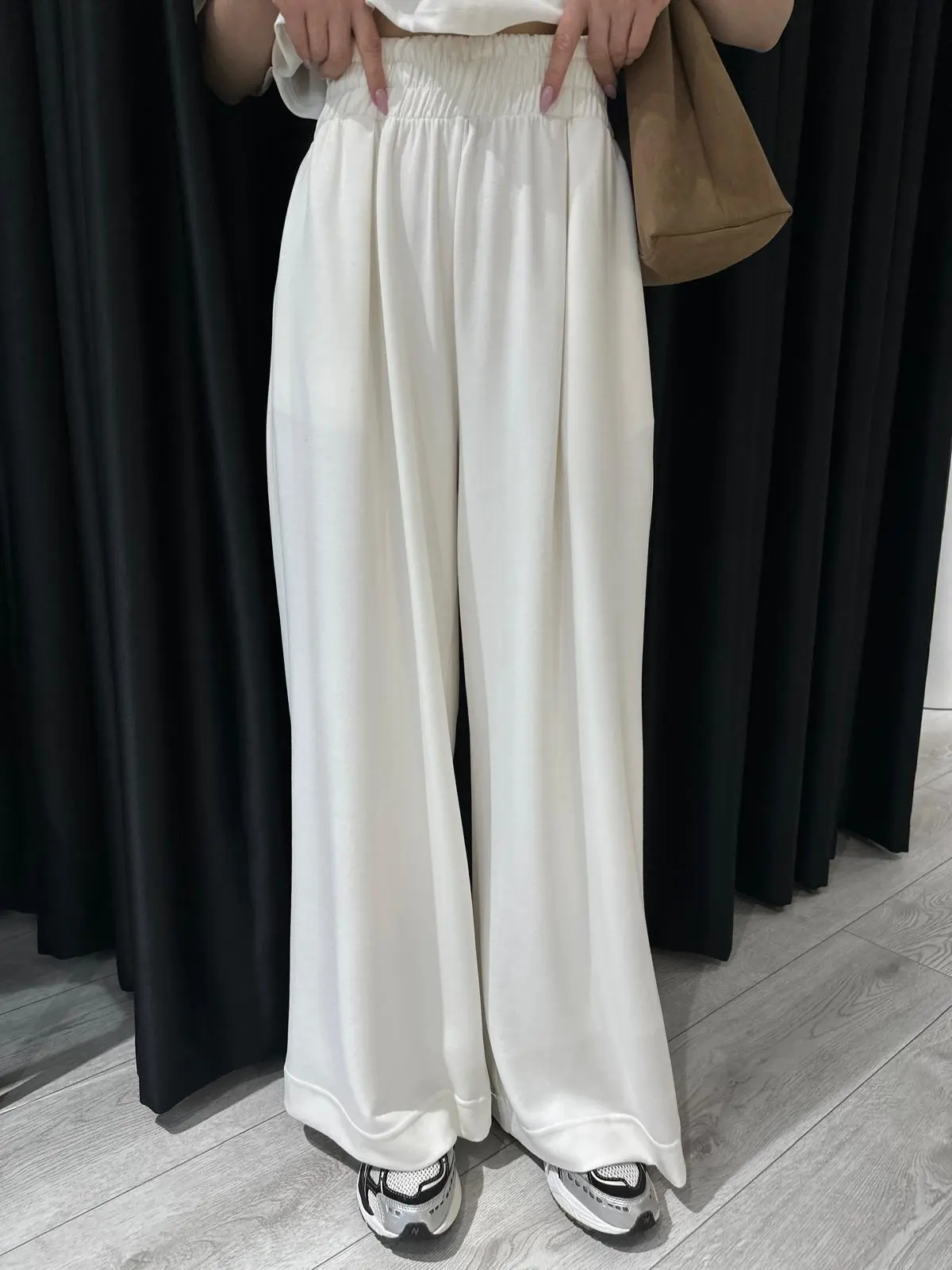 BEYAZ BOL PAÇA PANTOLON CROP TAKIM