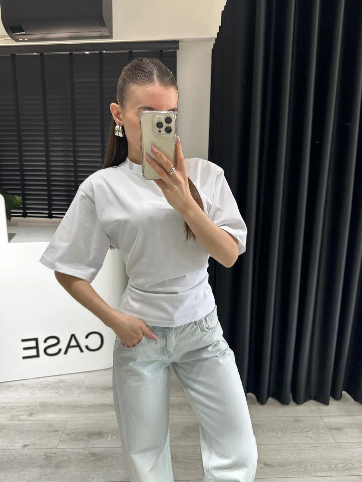 Arkası İp Detay Beyaz Basic Tshirt