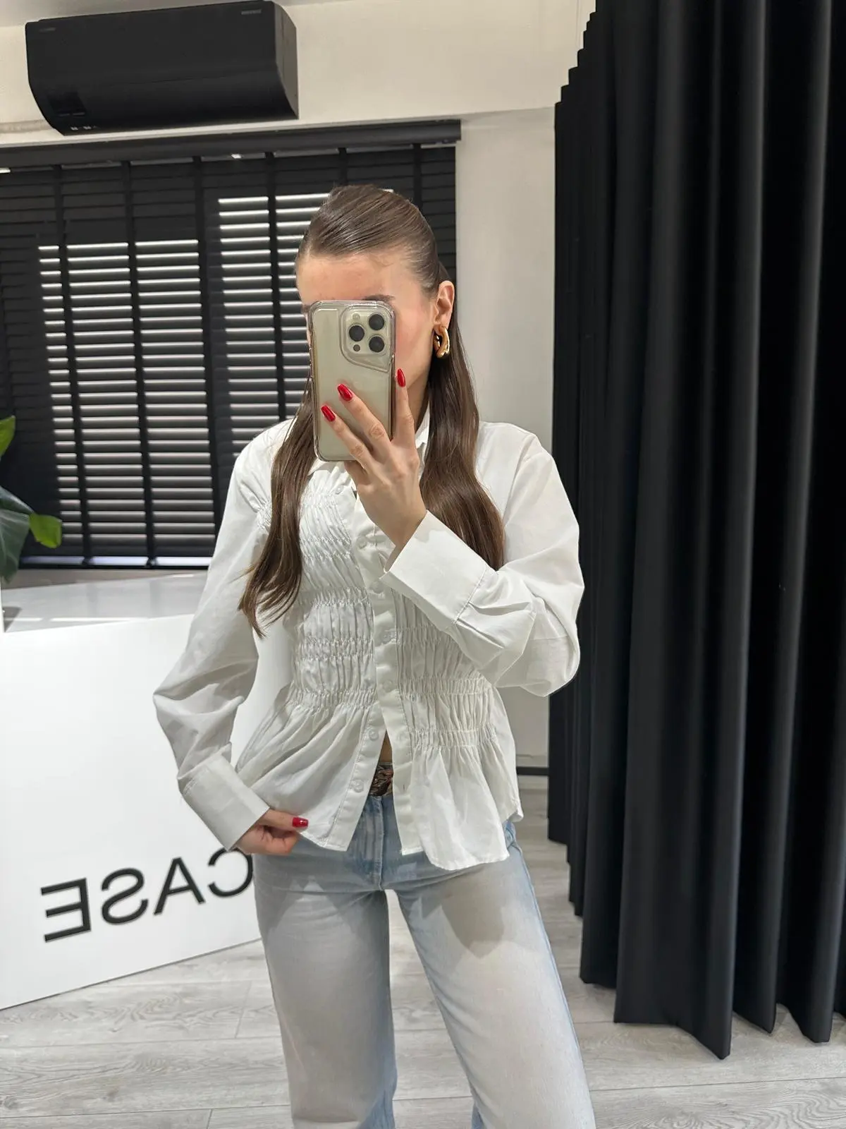 BEYAZ BÜZGÜLÜ POPLİN GÖMLEK