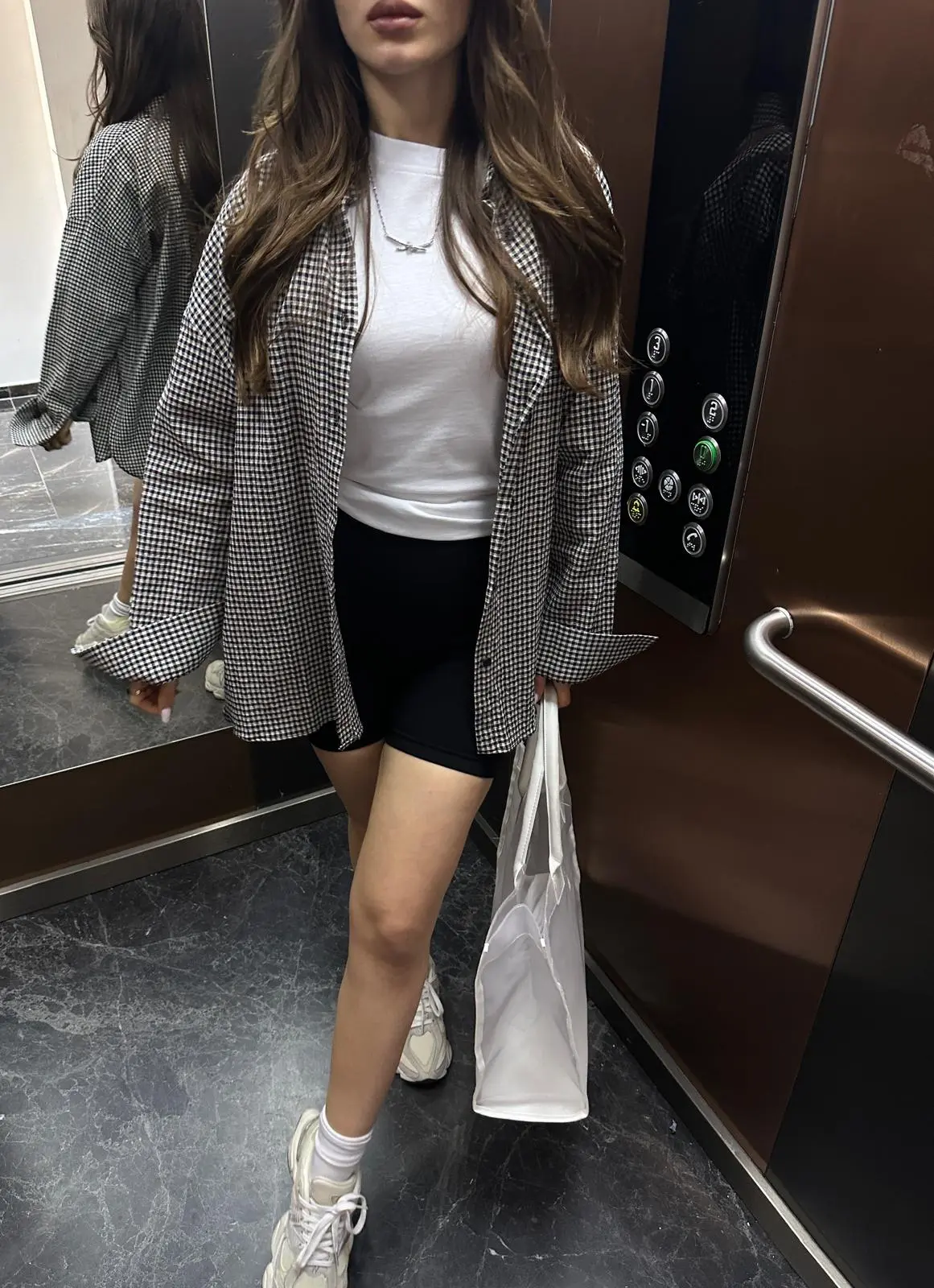 SİYAH-BEYAZ PÖTİKARE GÖMLEK