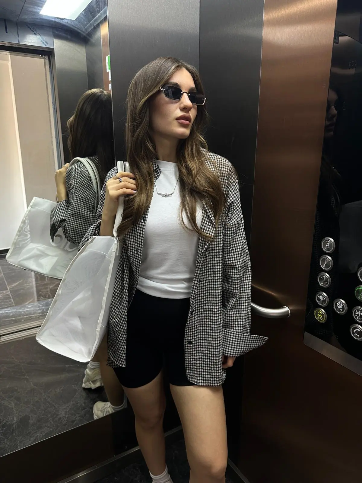 SİYAH-BEYAZ PÖTİKARE GÖMLEK