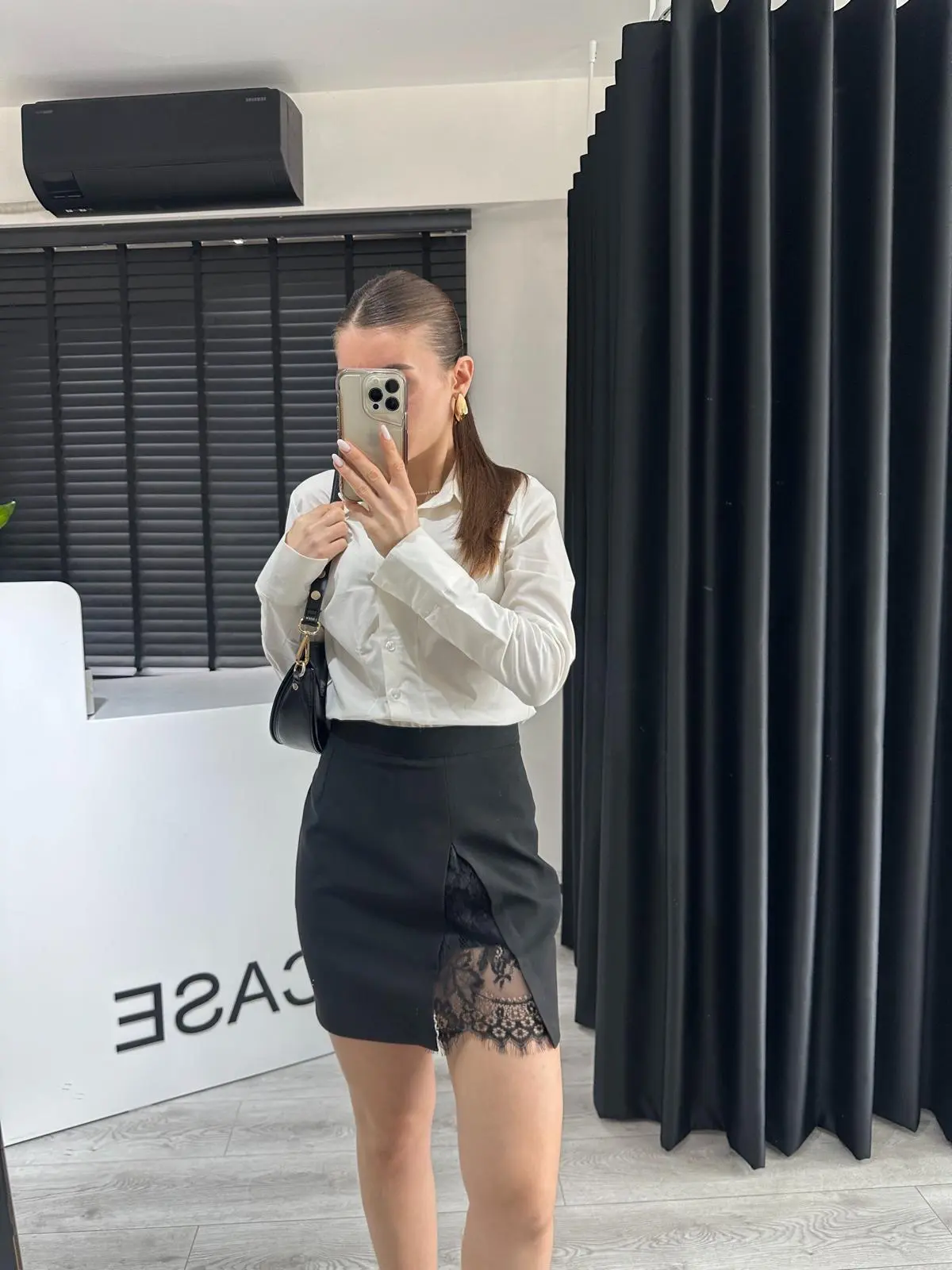 DANTEL YIRTMAÇLI ŞORT ETEK