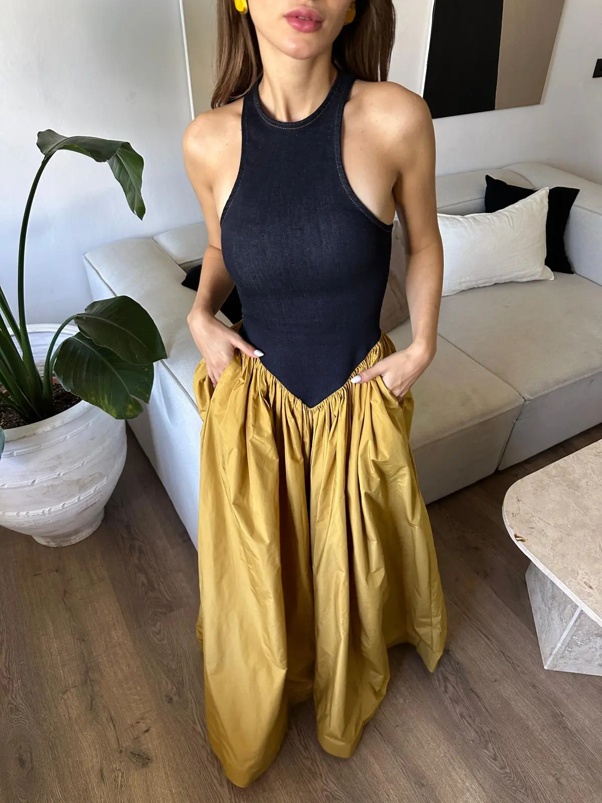 HALTER YAKA TASARIM ELBİSE