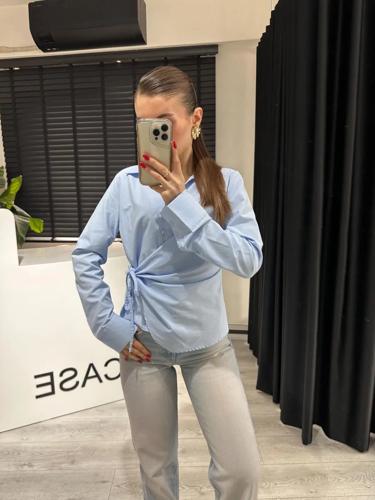 KRUVAZE BAĞLAMALI MAVİ GÖMLEK