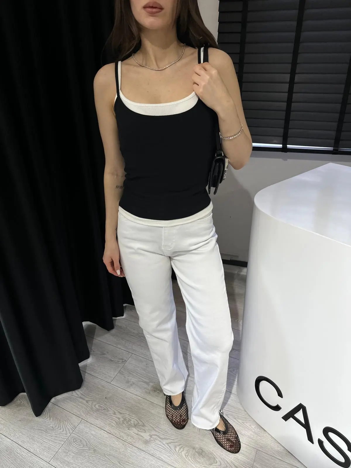 İKİLİ SİYAH ASKILI BLUZ