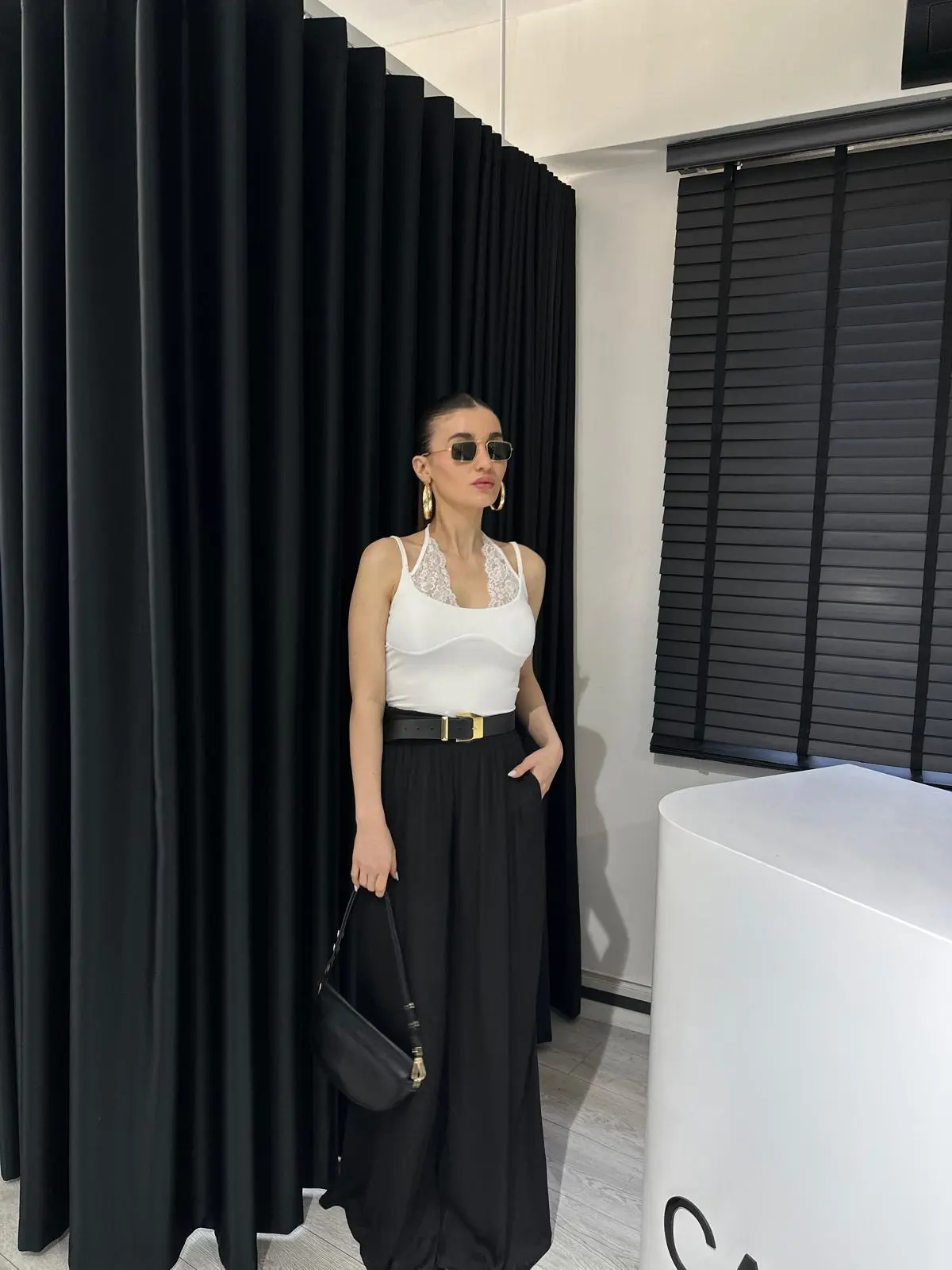 EKRU DANTEL DETAYLI BODYSUİT