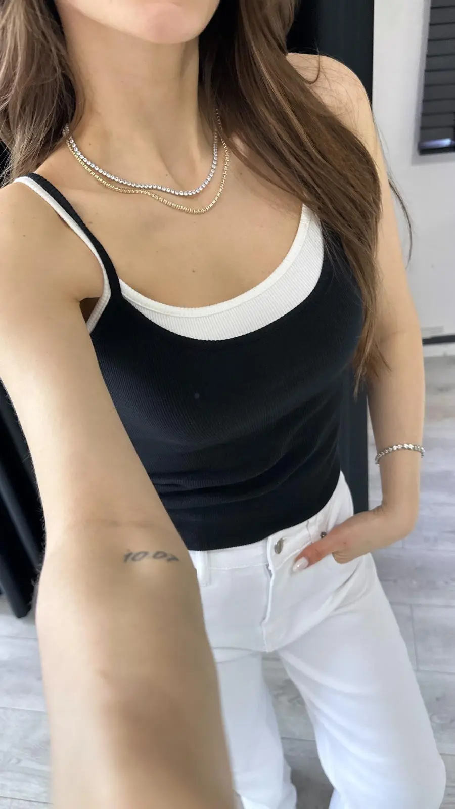 İKİLİ SİYAH ASKILI BLUZ