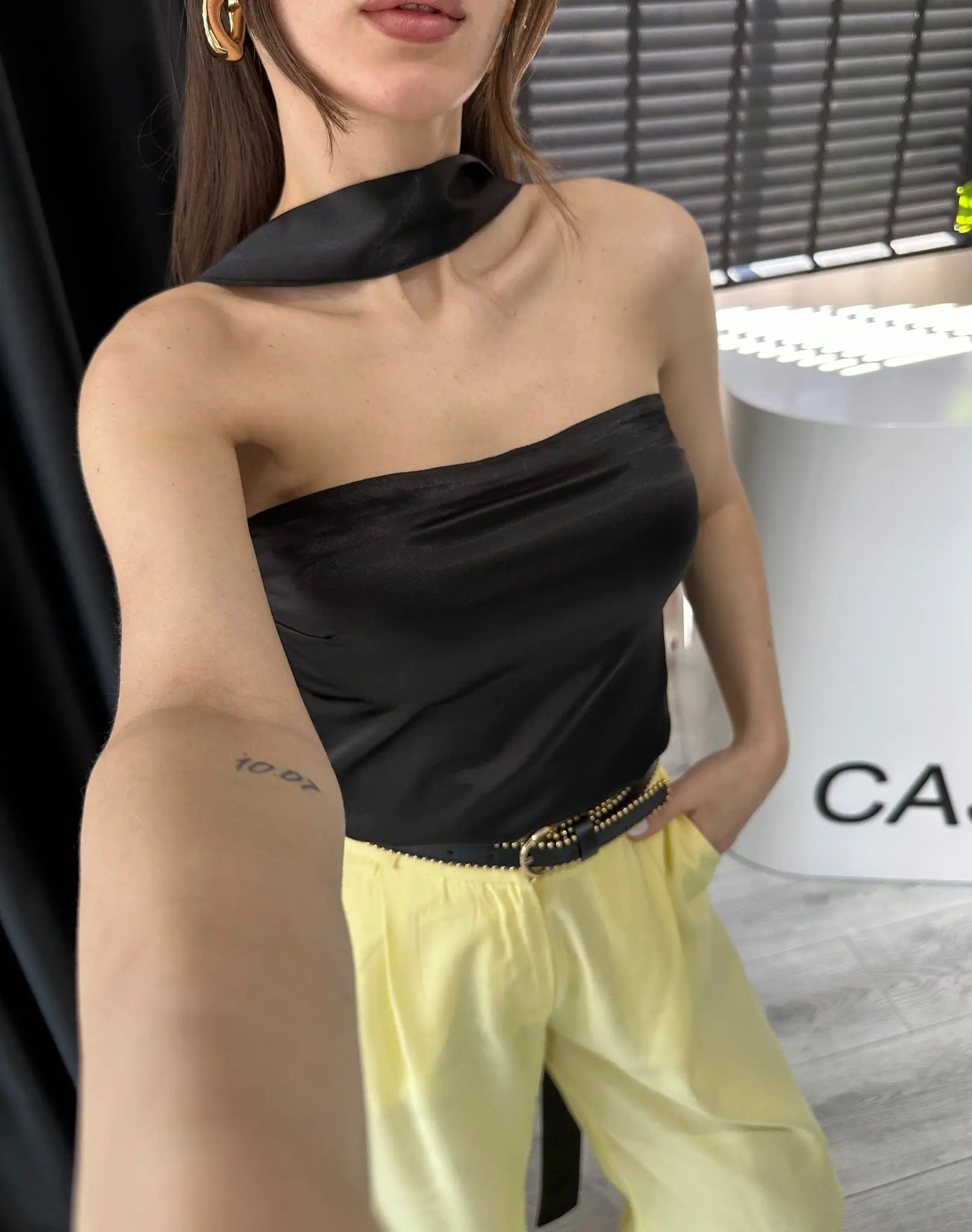 FULARLI SATEN STRAPLEZ BLUZ