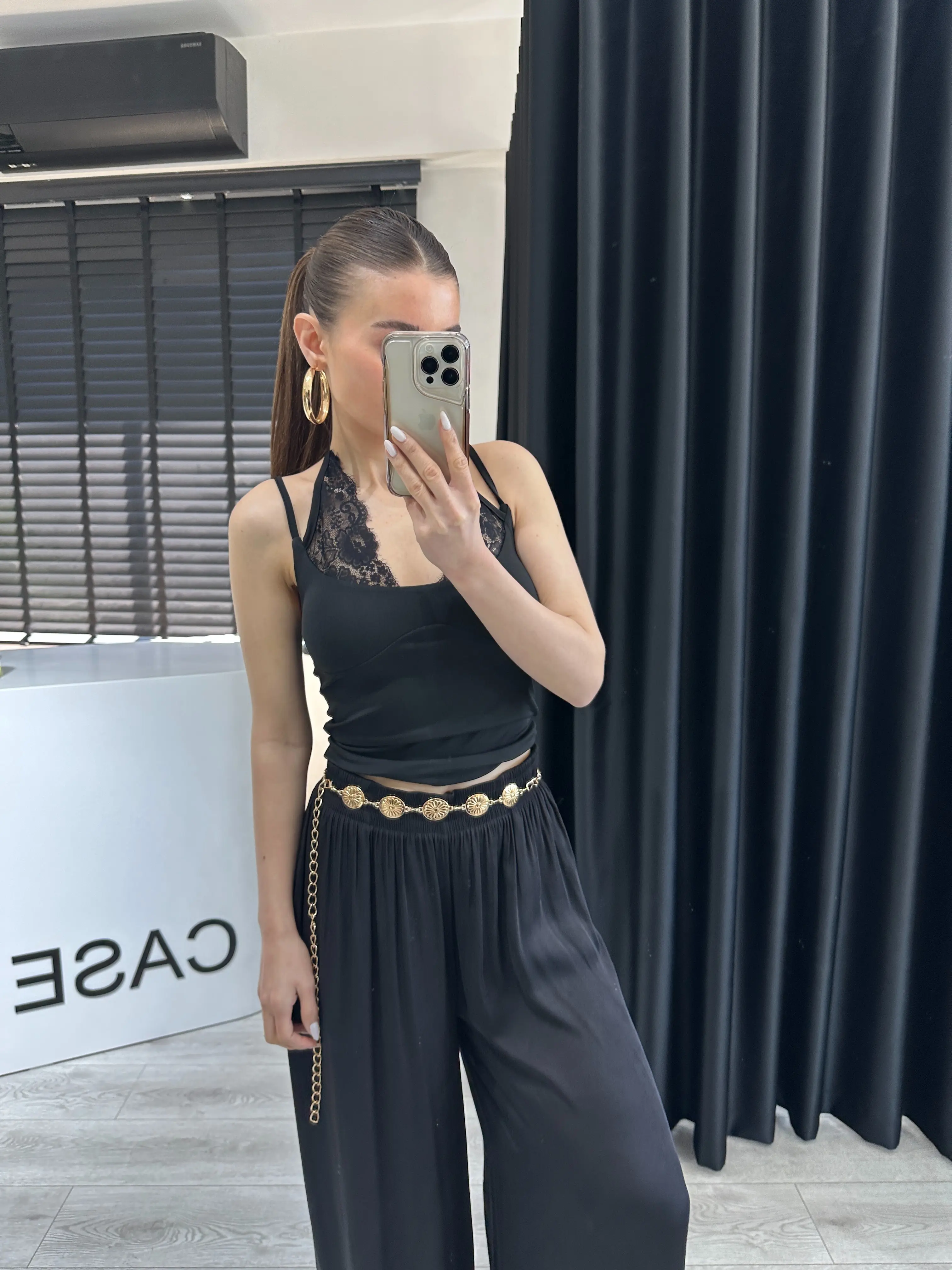 SİYAH DANTEL DETAY BODYSUİT