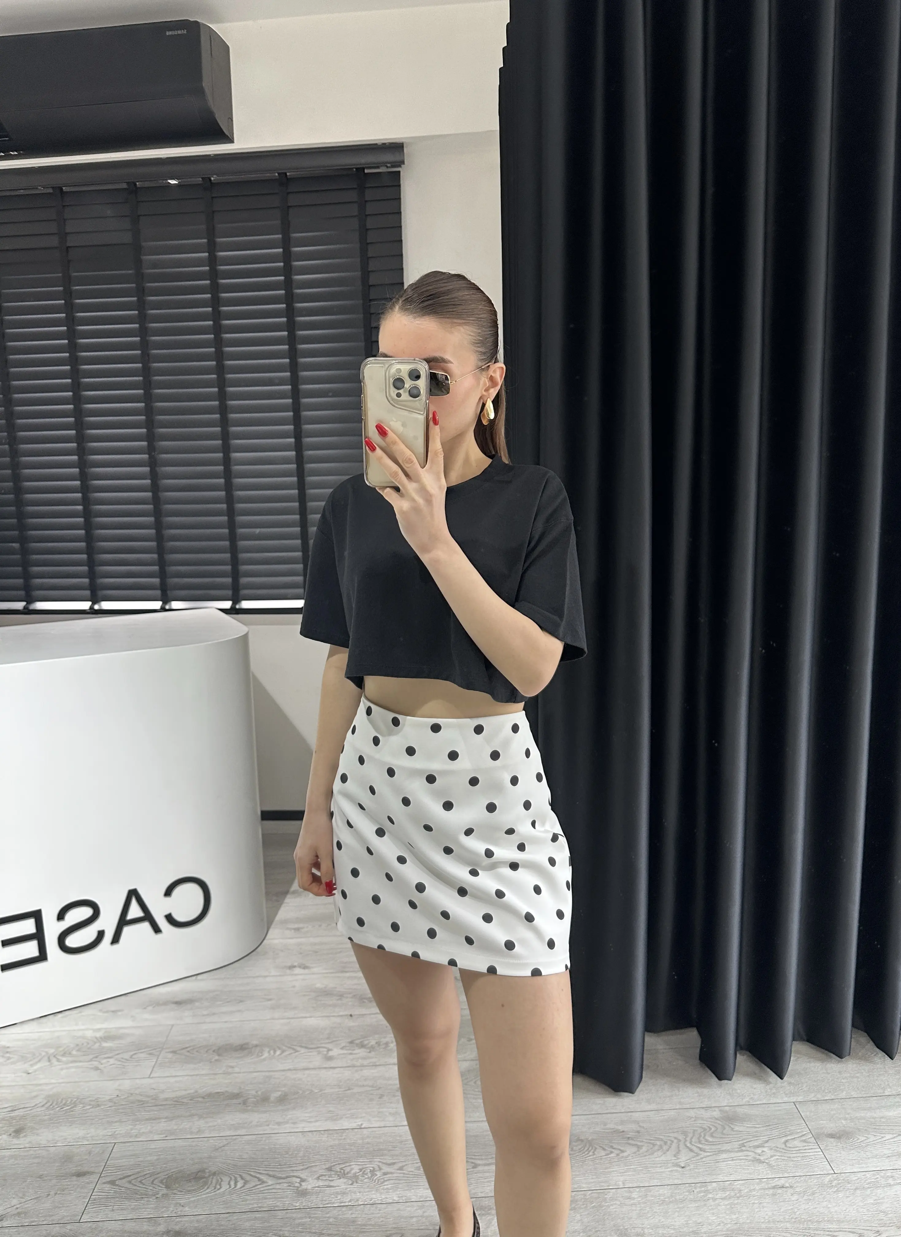 CROP SİYAH T-SHİRT