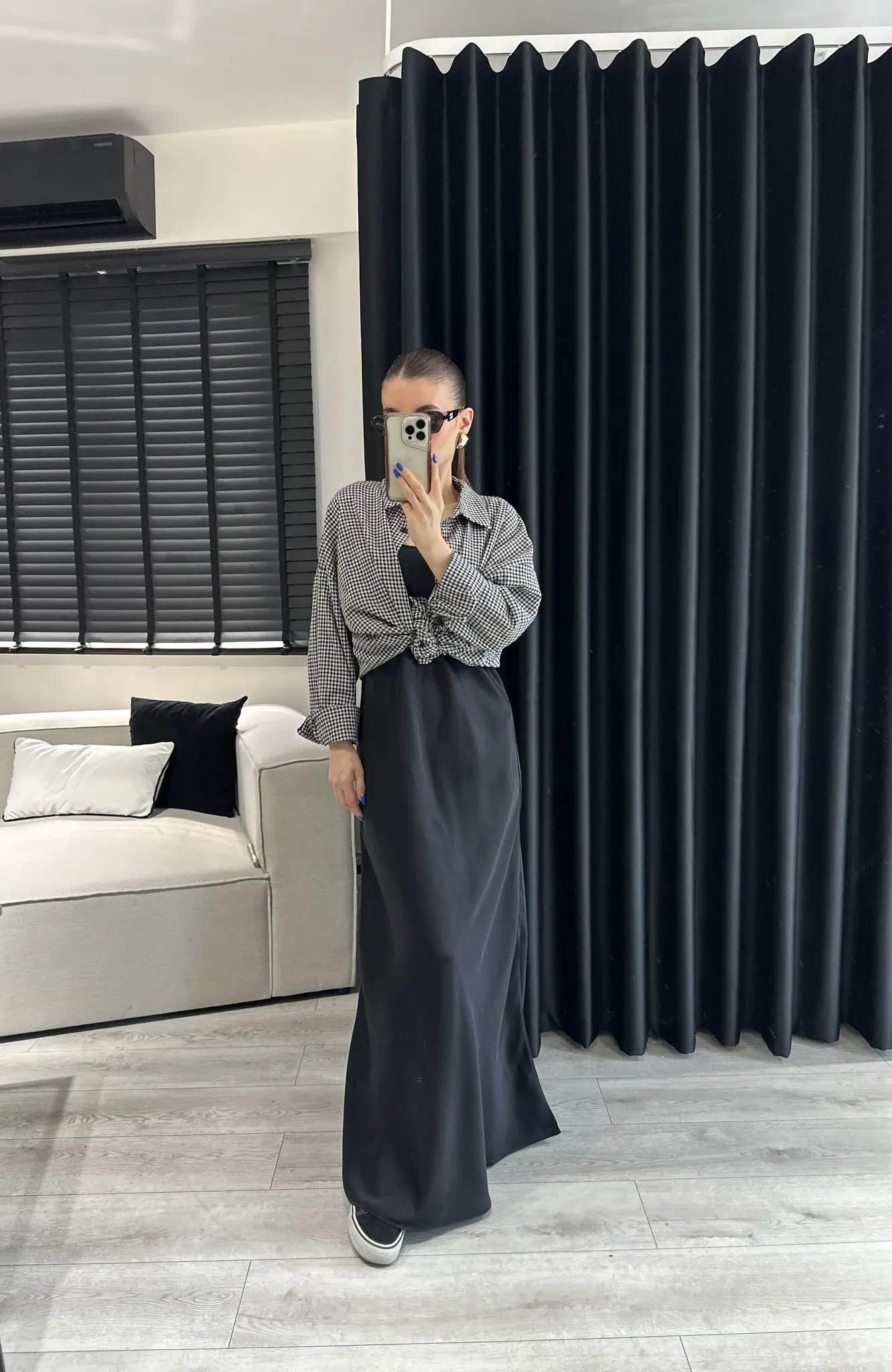 KALIN ASKILI SİYAH MAXİ SATEN ELBİSE 