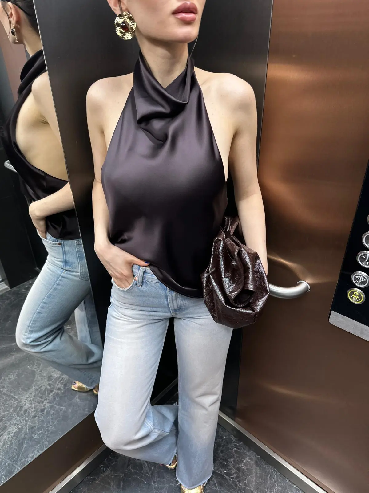 DİK YAKA KAHVE SATEN BLUZ