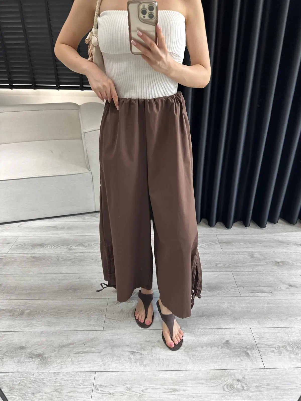 BÜZGÜLÜ PAÇA BAĞCIKLI KAHVE PANTOLON