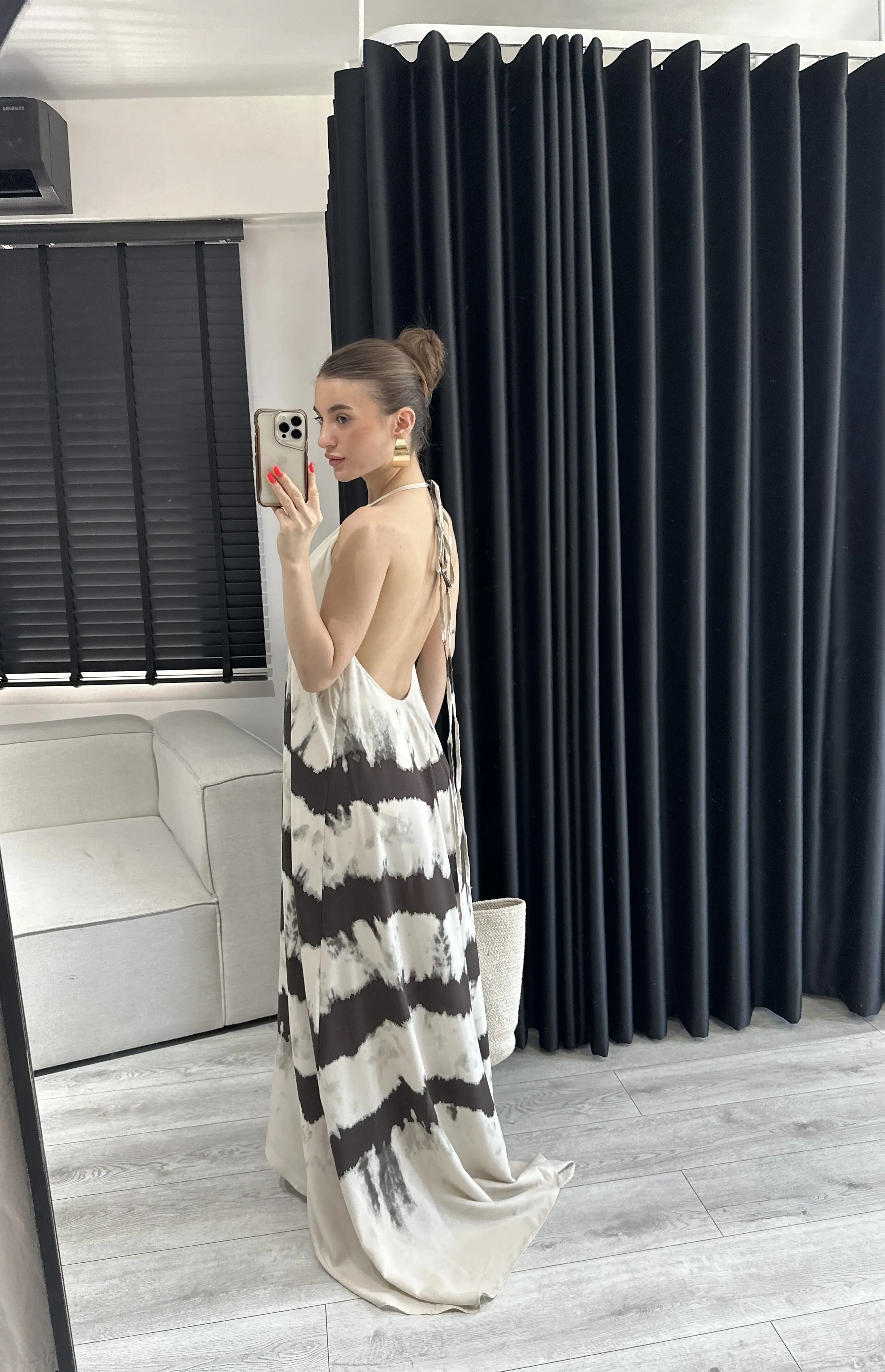 KAHVE BATİK DESEN BEJ ELBİSE
