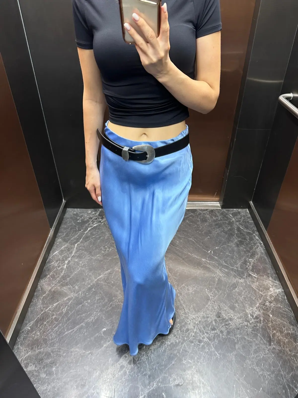 Beli Lastikli Mavi Maxi Saten Etek 