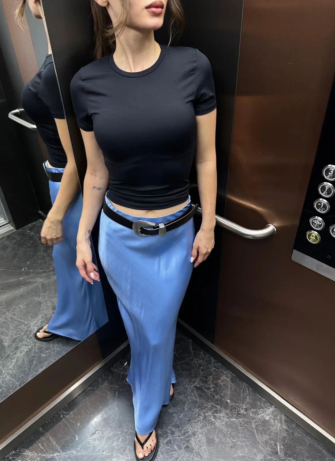 Beli Lastikli Mavi Maxi Saten Etek 