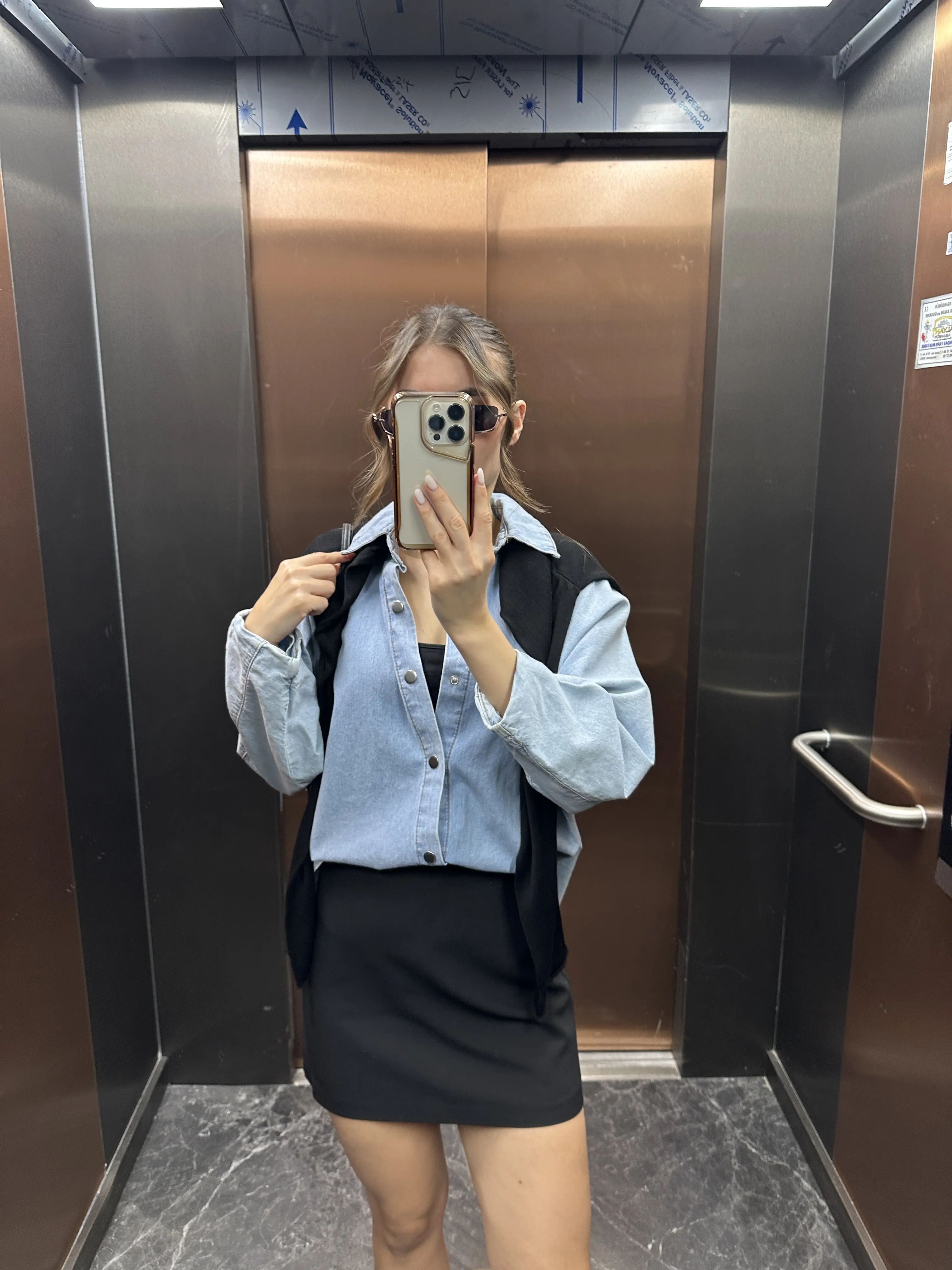 Mini Siyah Kumaş Etek 
