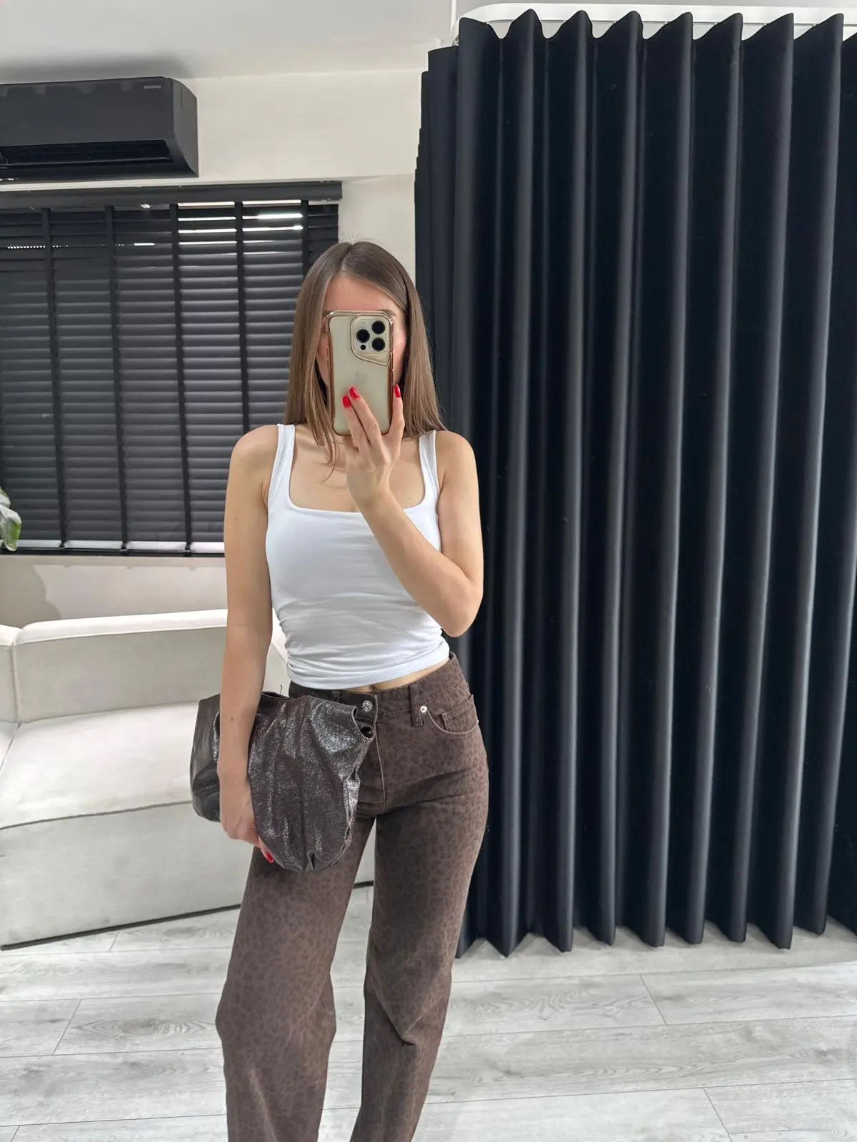 Kare Yaka Beyaz Kalın Askılı Basic