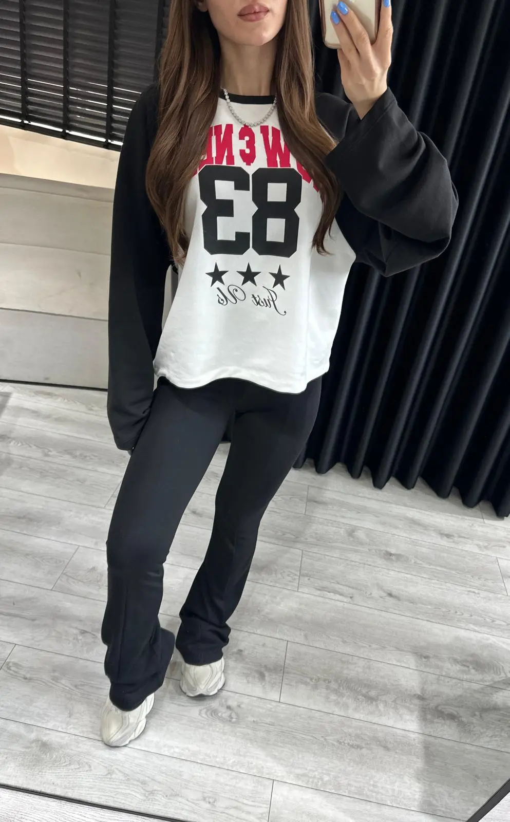 Yuvarlak Yaka Baskılı Siyah/Beyaz Sweatshirt