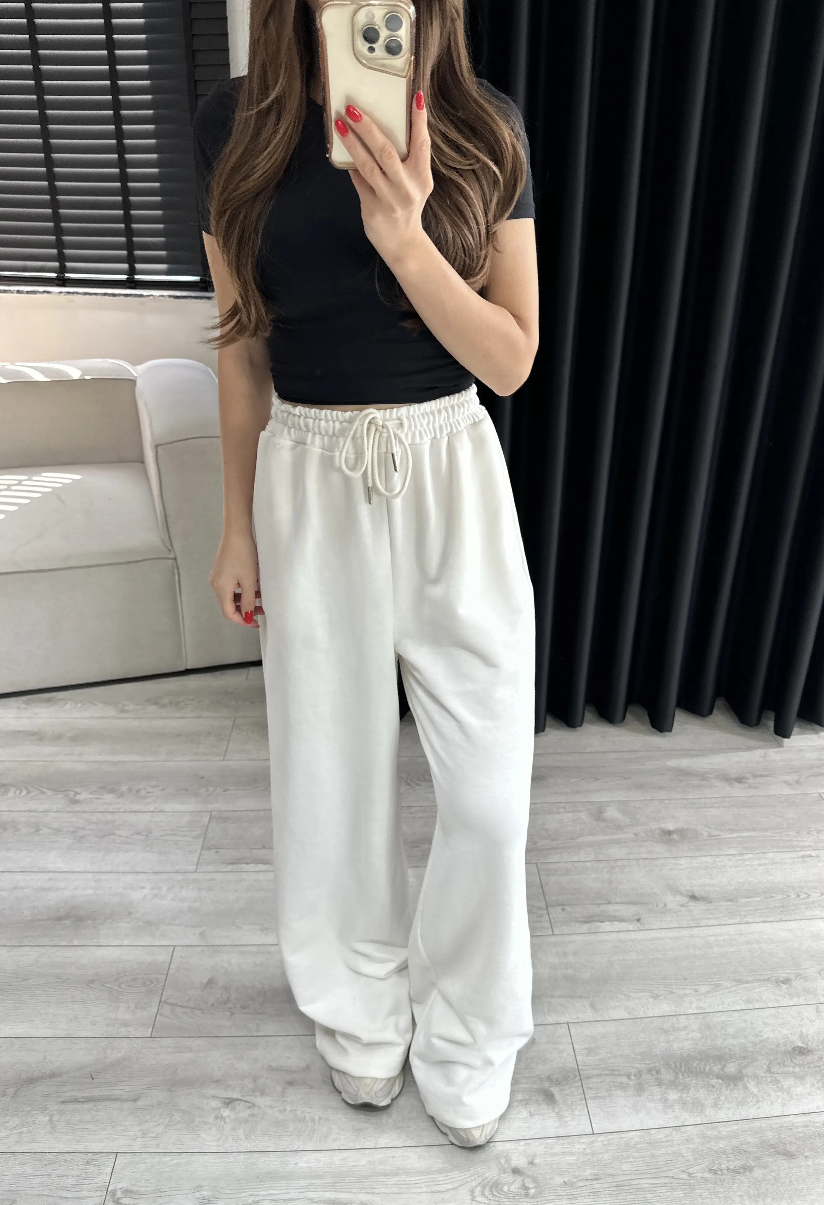 Beli Bağcıklı Beyaz Eşofman Altı 