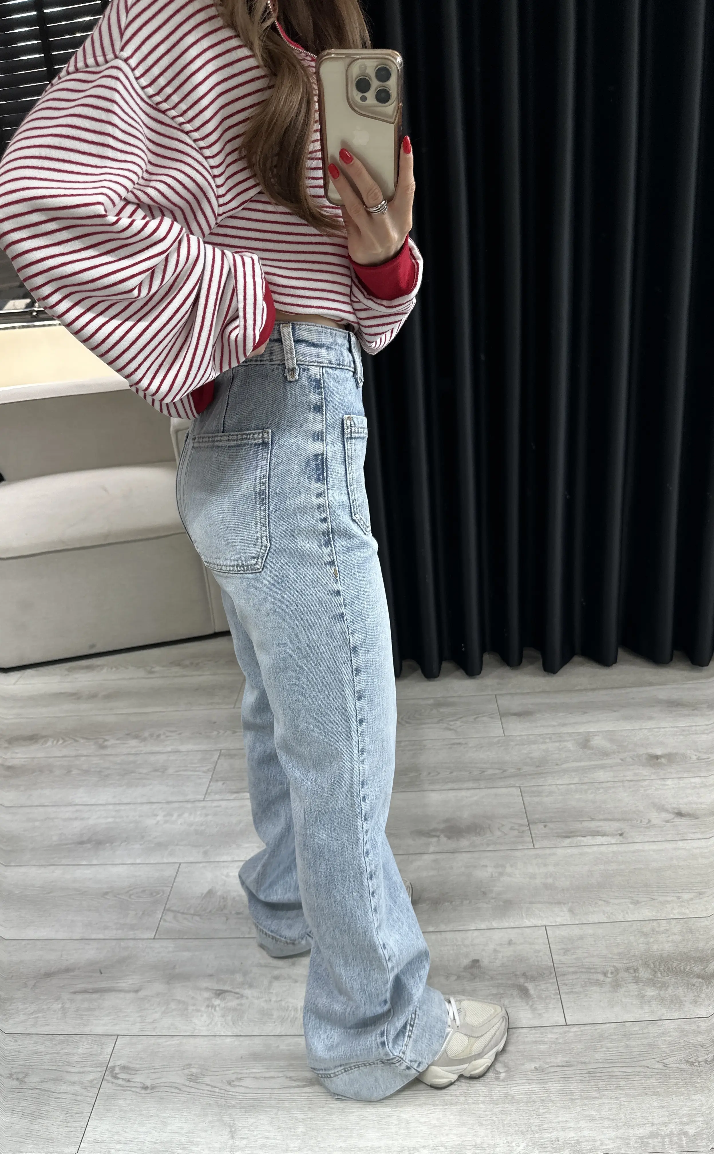 Ön Cep Detaylı Paça Katlamalı Jean