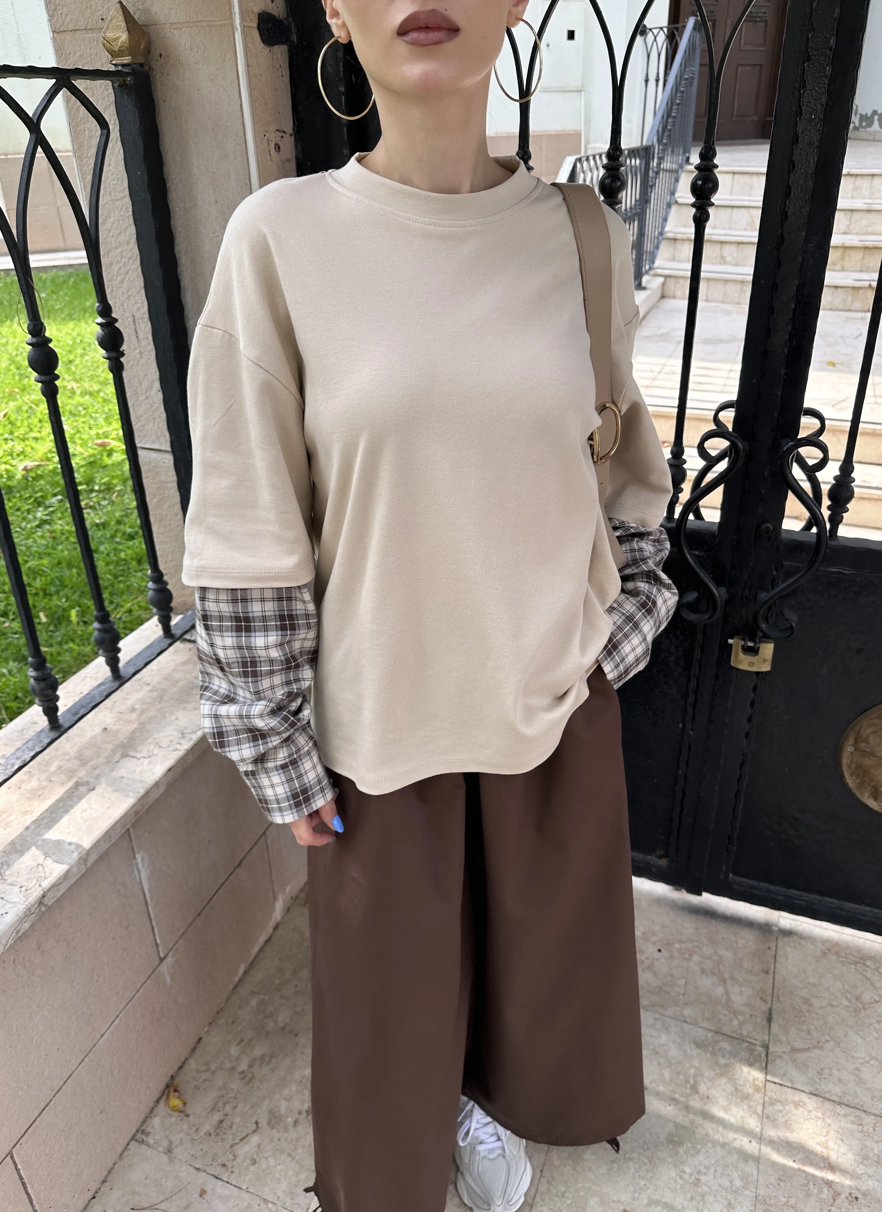 Kolları Ekose Bej T-Shirt